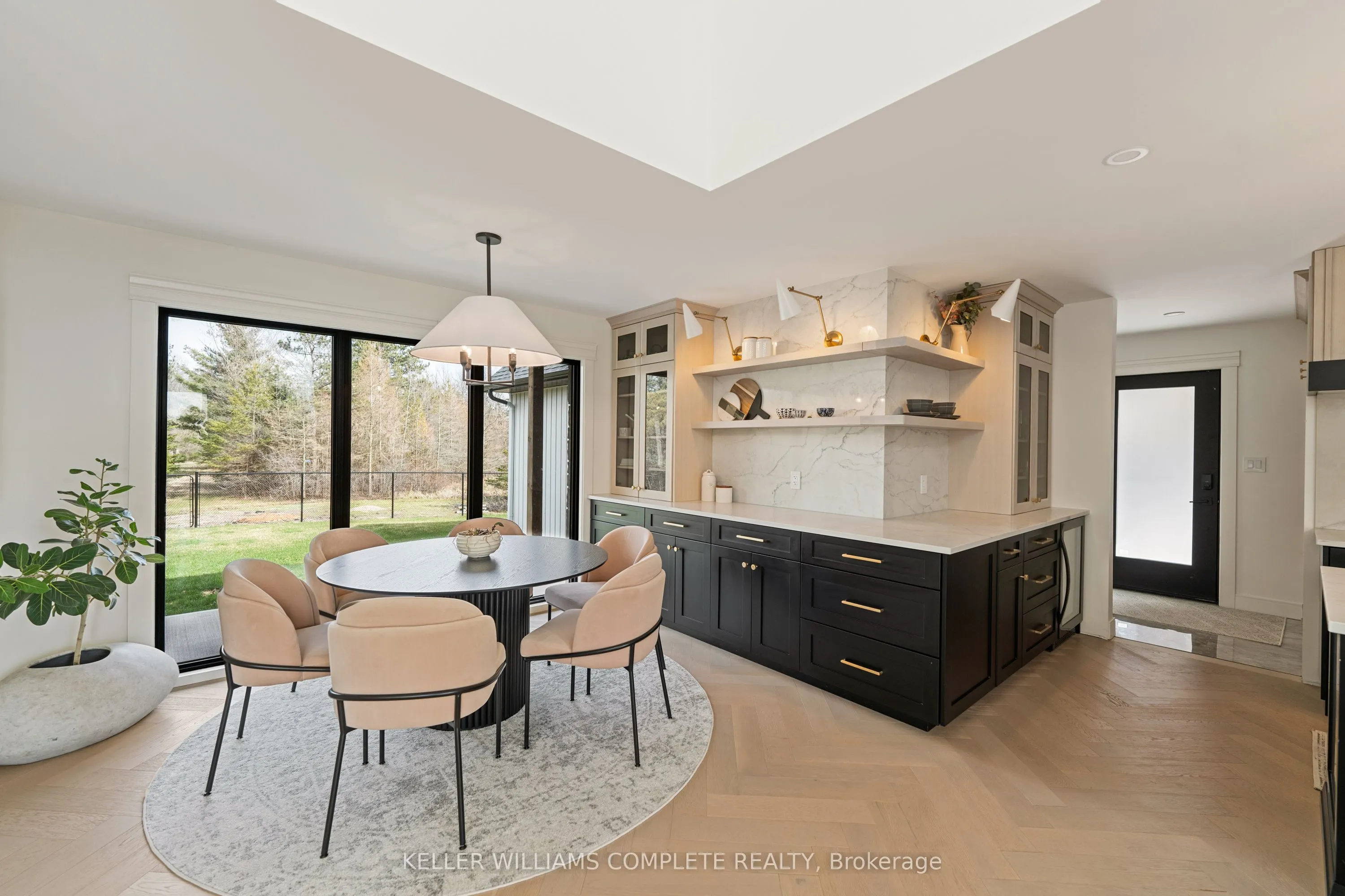 3901 White Road