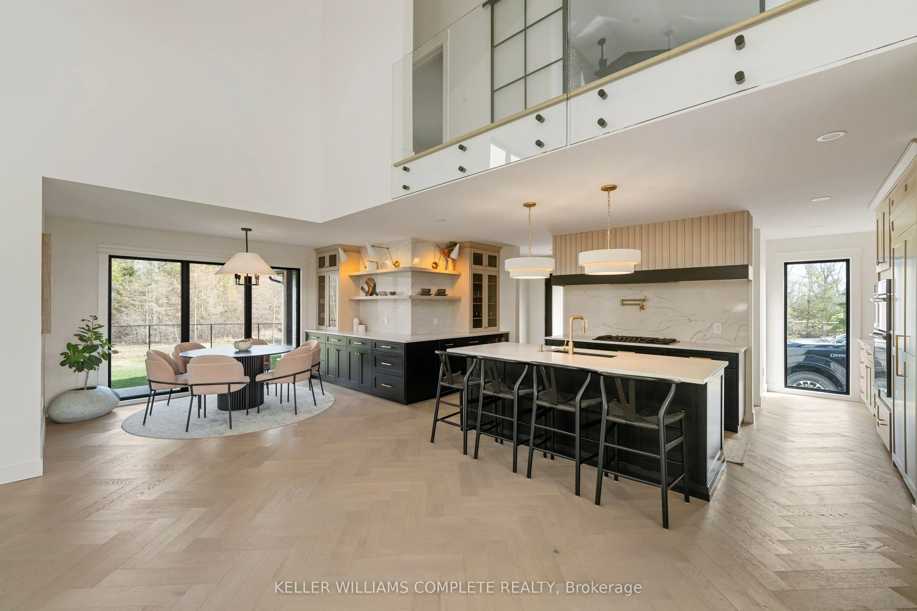 3901 White Road