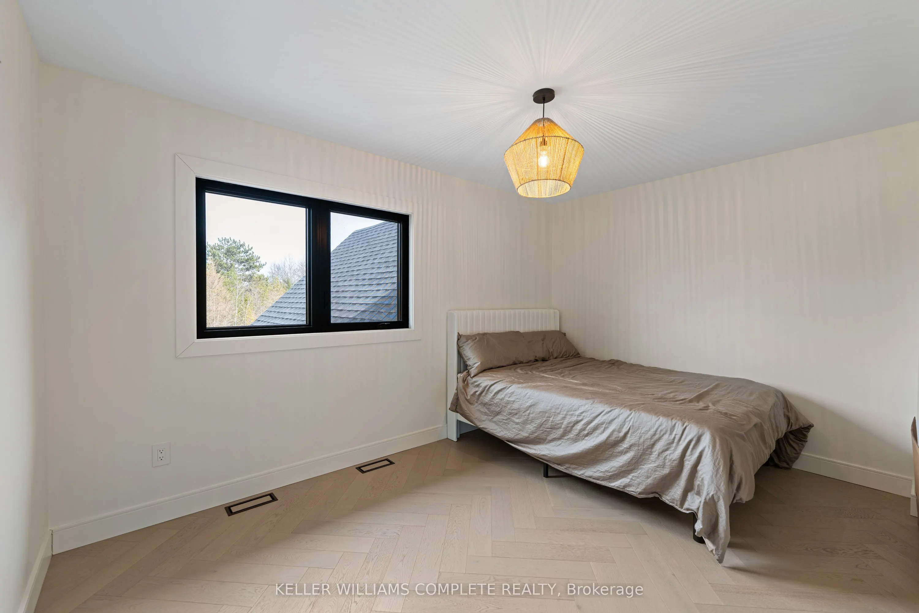 3901 White Road