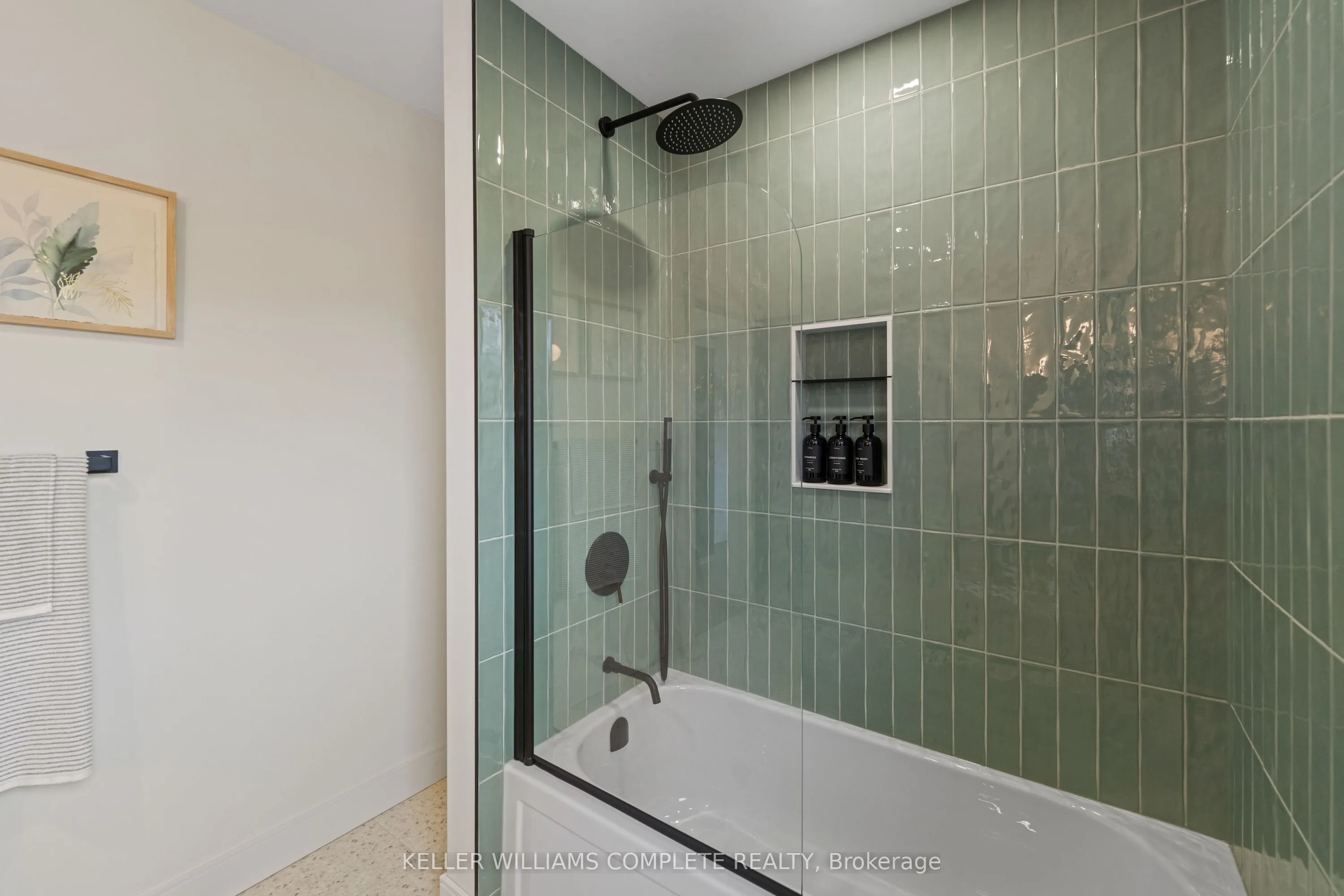 3901 White Road