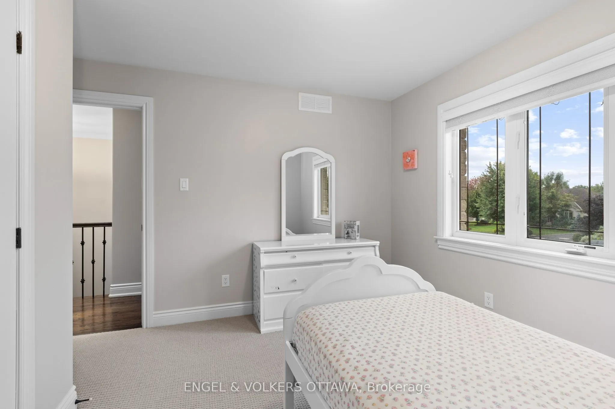 6808 Suncrest Drive