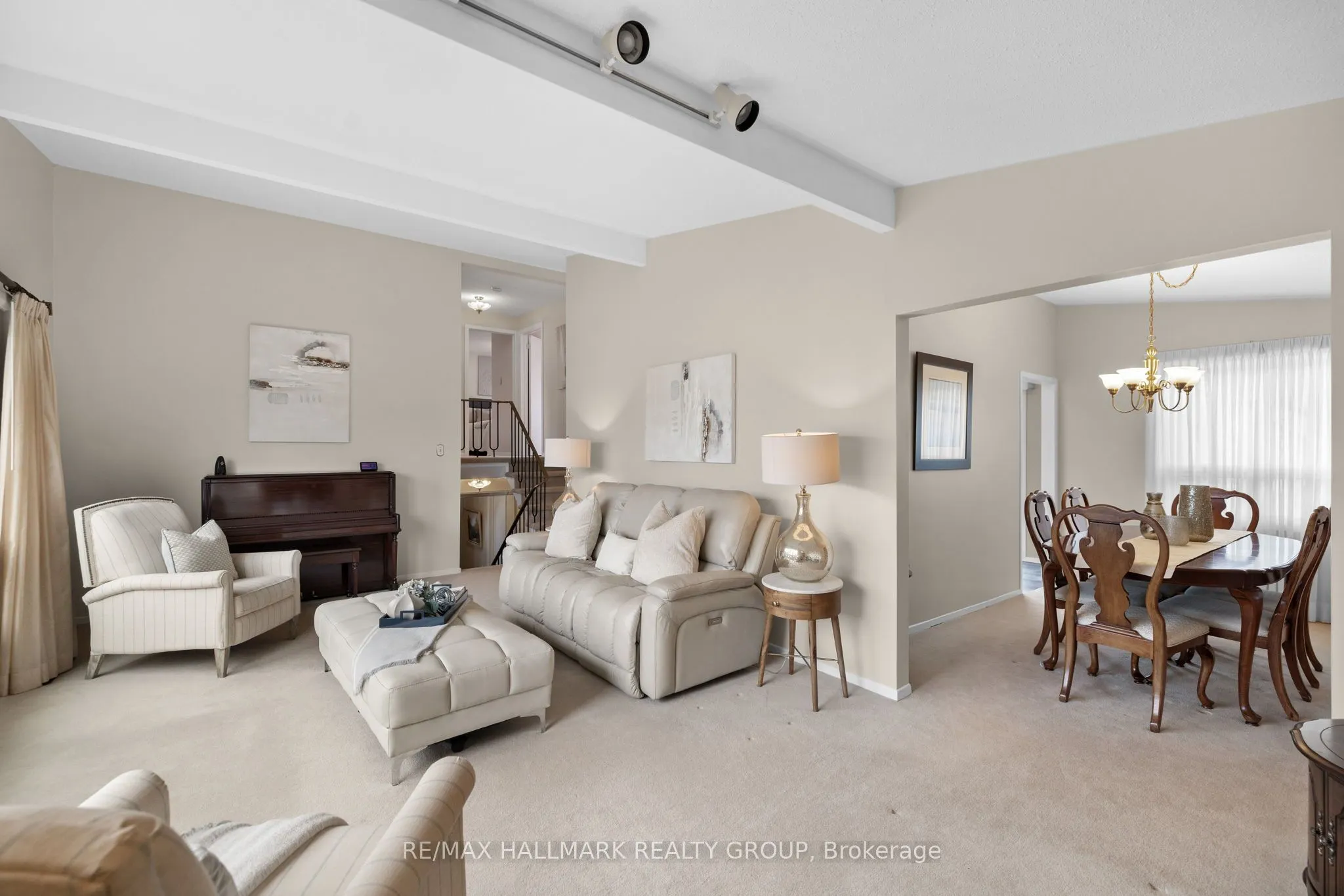 664 Glenhurst Crescent