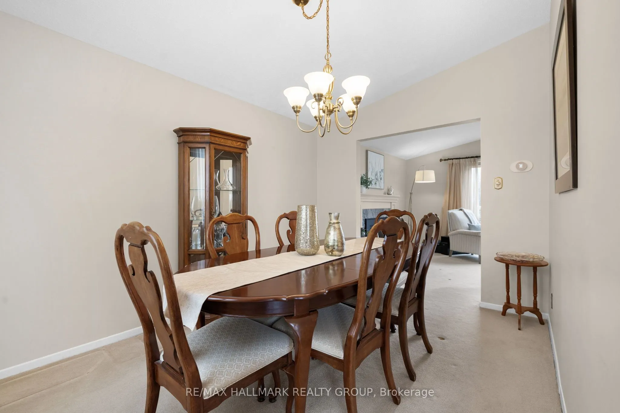664 Glenhurst Crescent