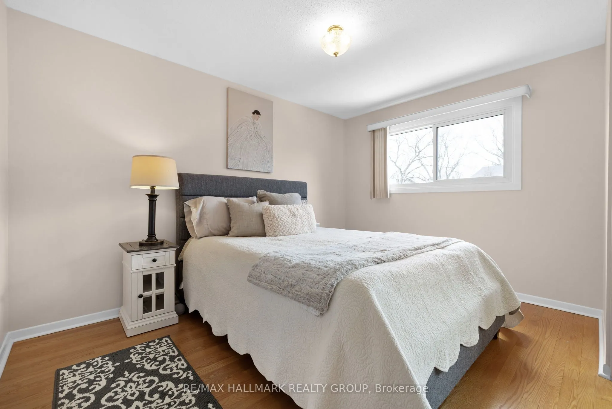 664 Glenhurst Crescent