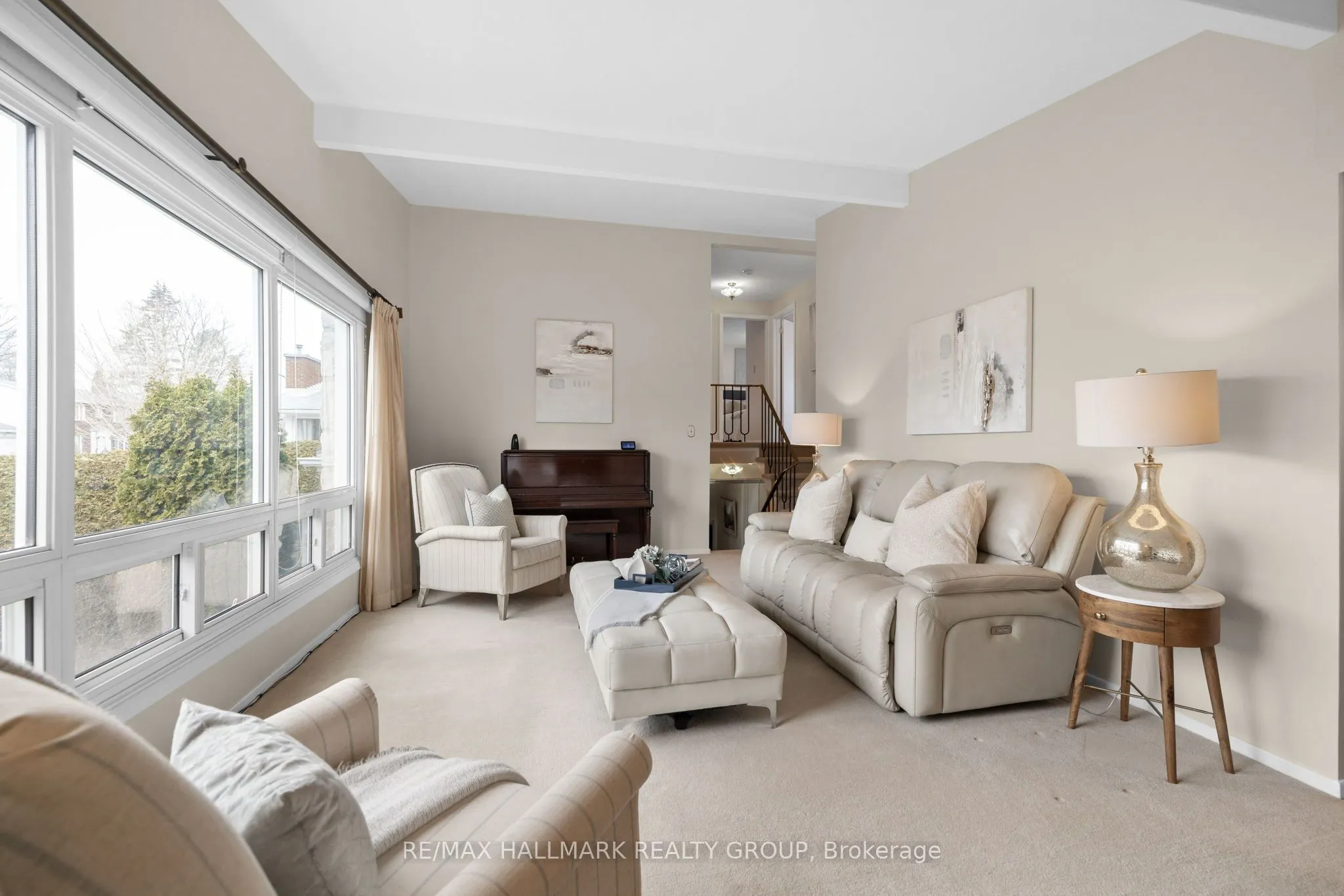 664 Glenhurst Crescent