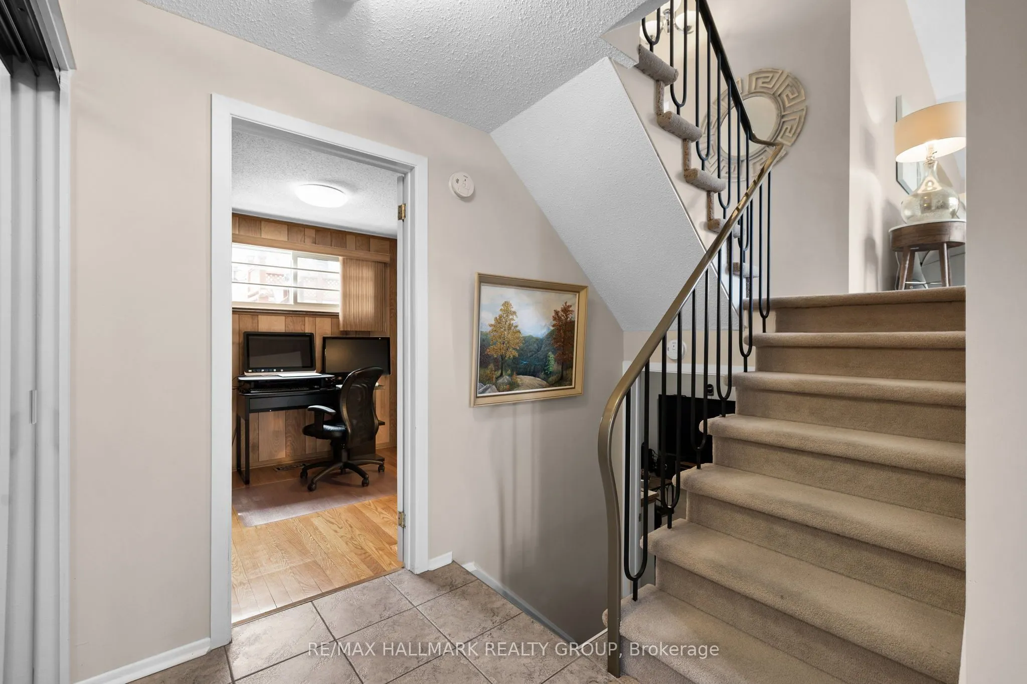 664 Glenhurst Crescent