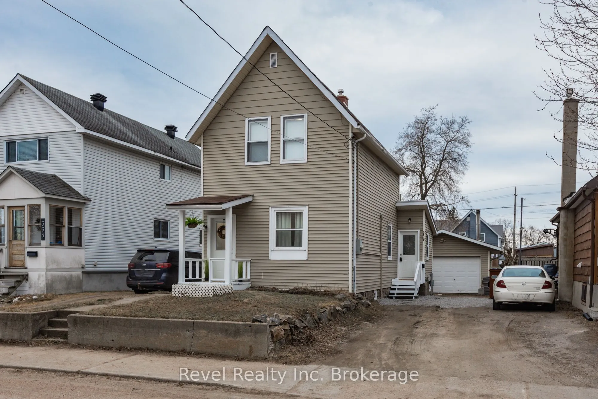 359 Fourth Avenue E