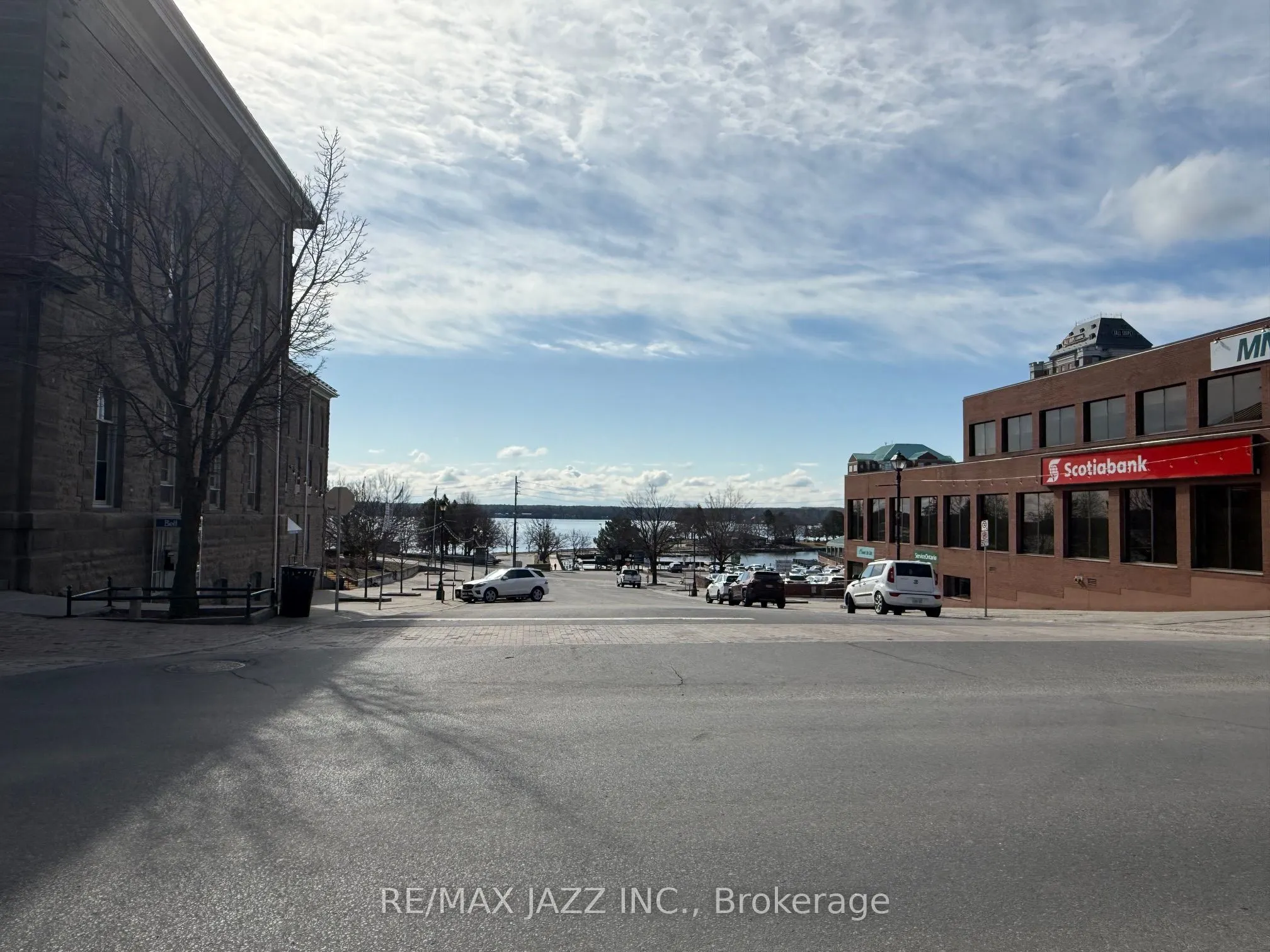 2 King Street W