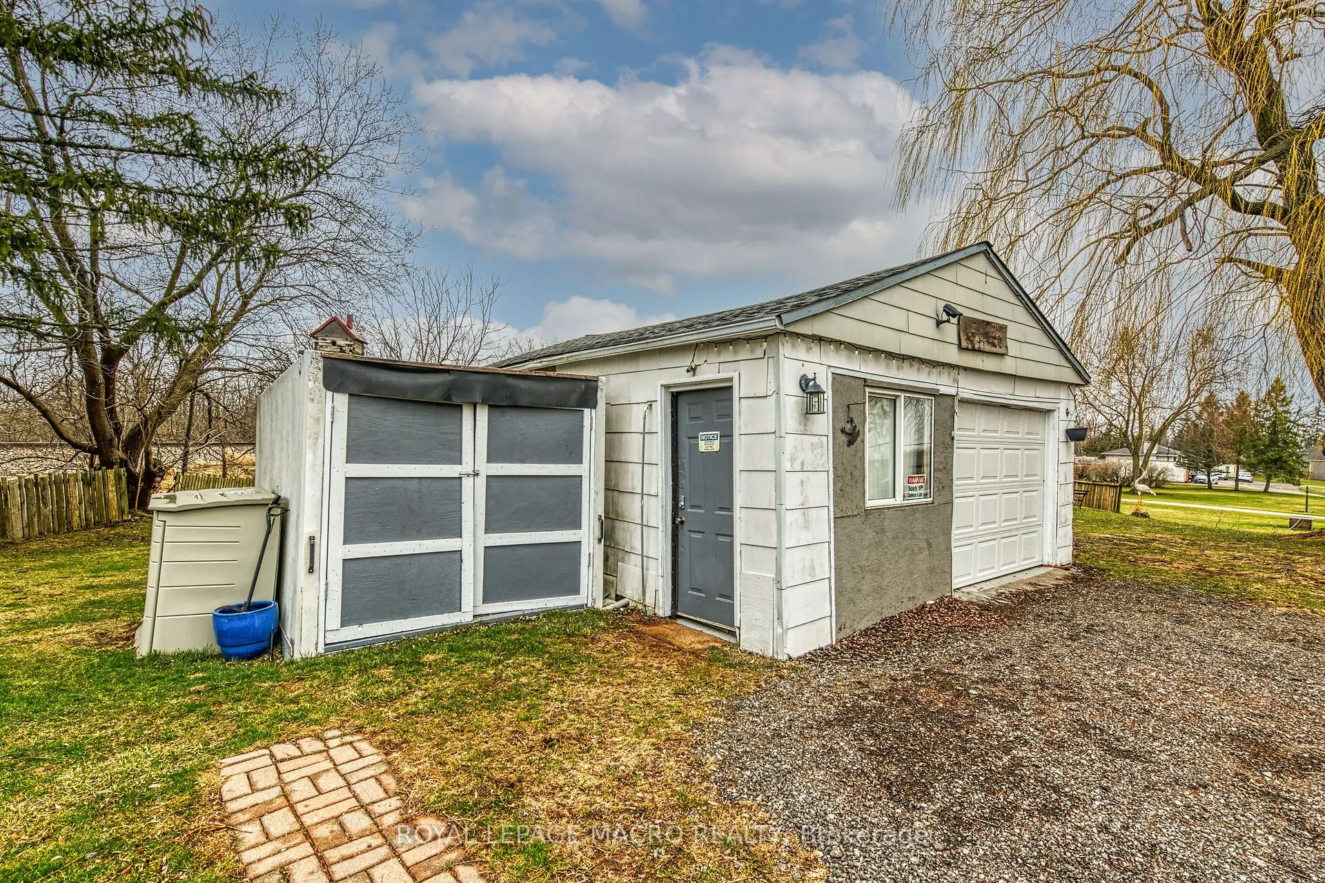 2374 St Anns Road