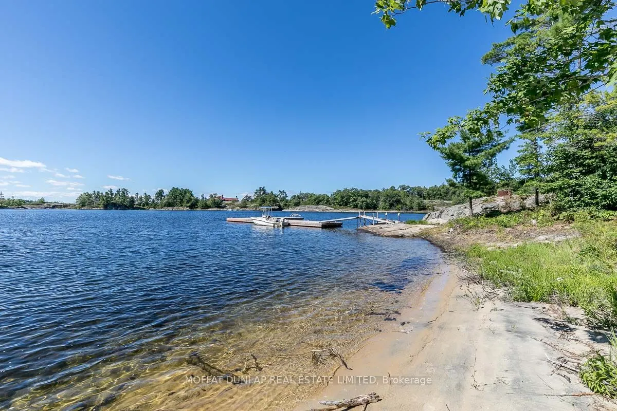 32 Webber Island