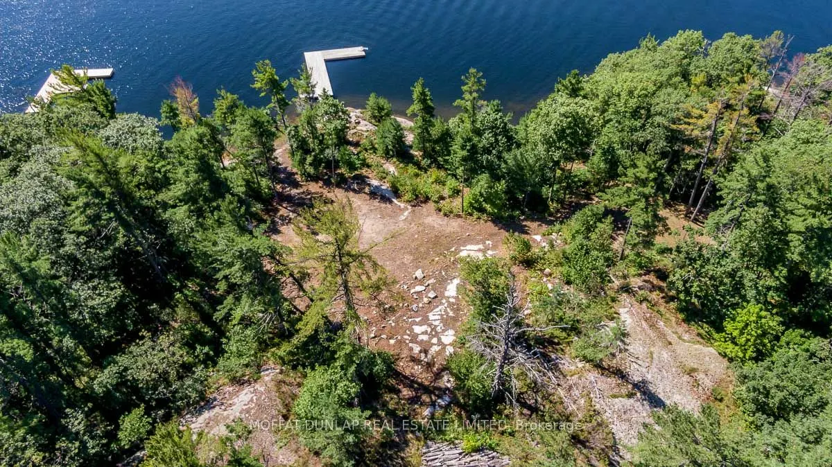 32 Webber Island