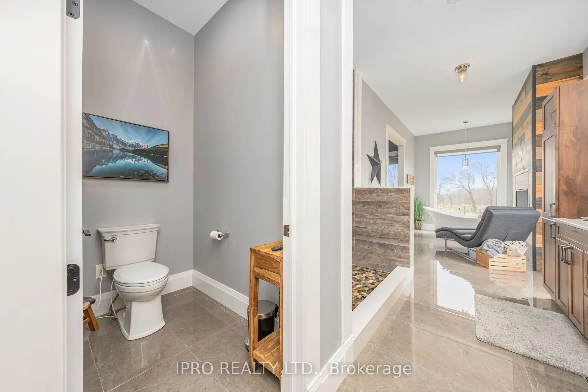 9449 Wellington 22 Road