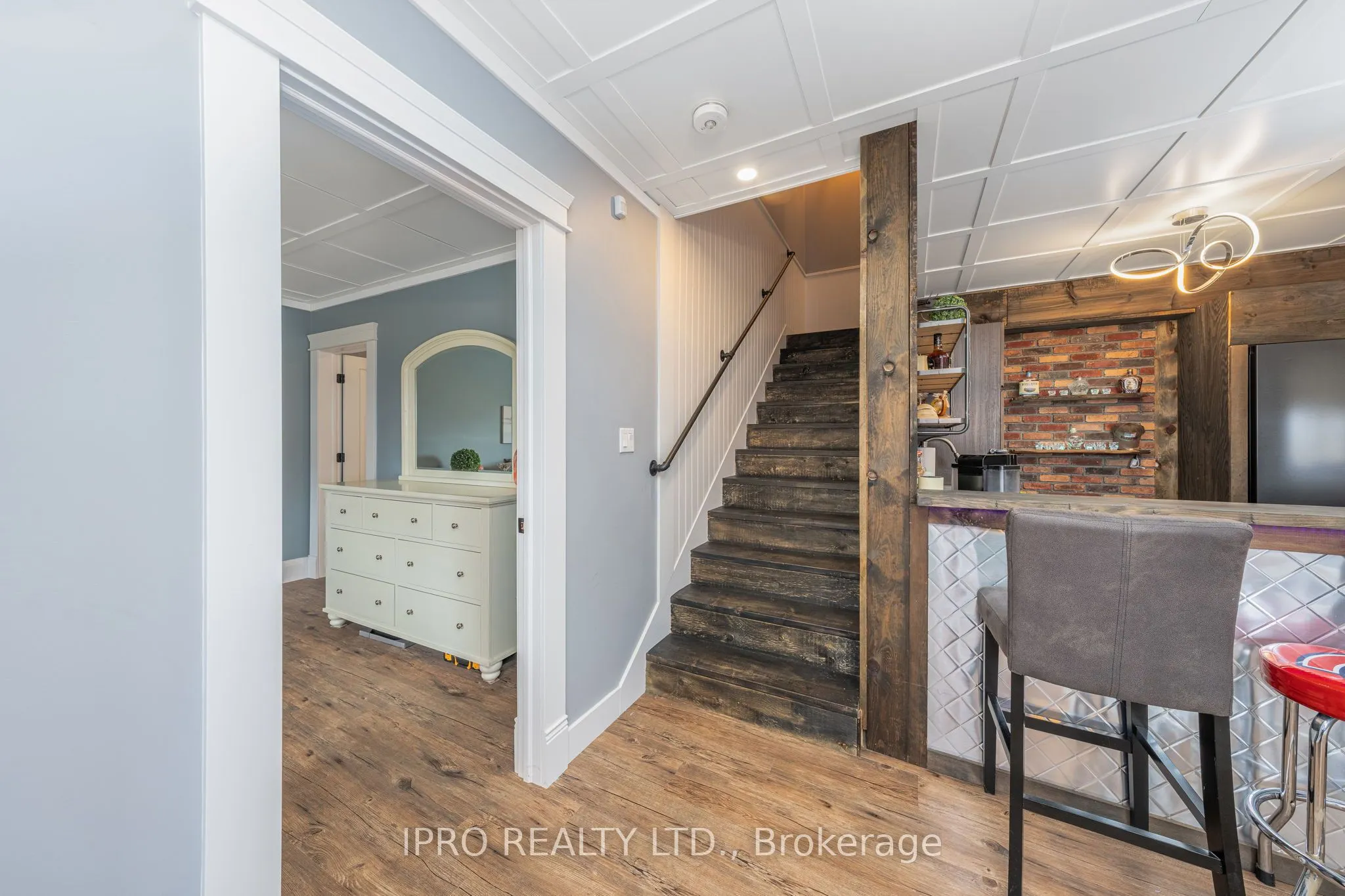 9449 Wellington 22 Road