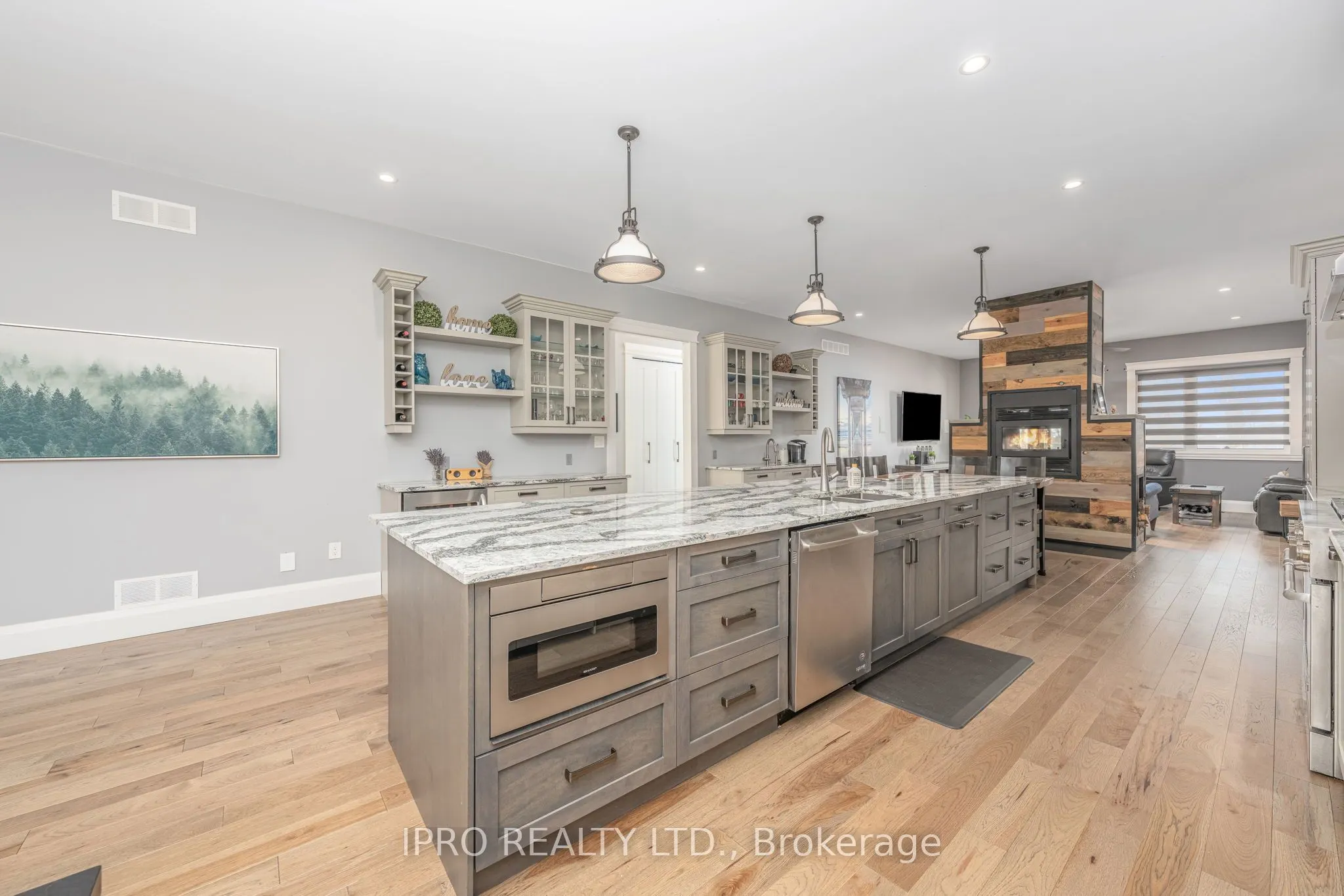 9449 Wellington 22 Road