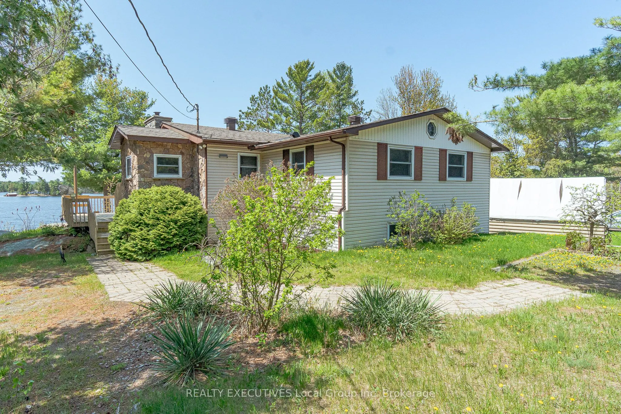 77 ROCKVIEW Road