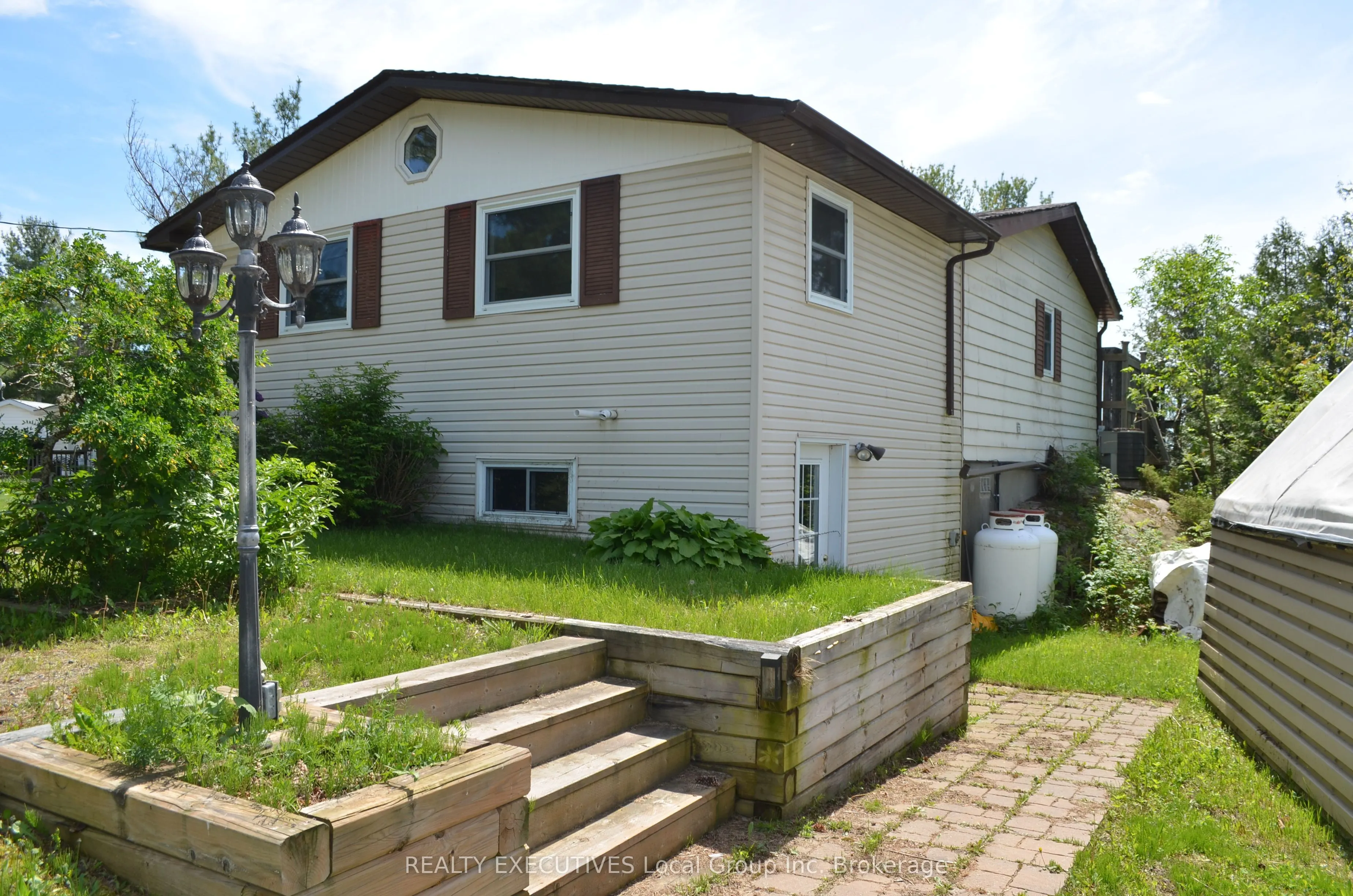 77 ROCKVIEW Road