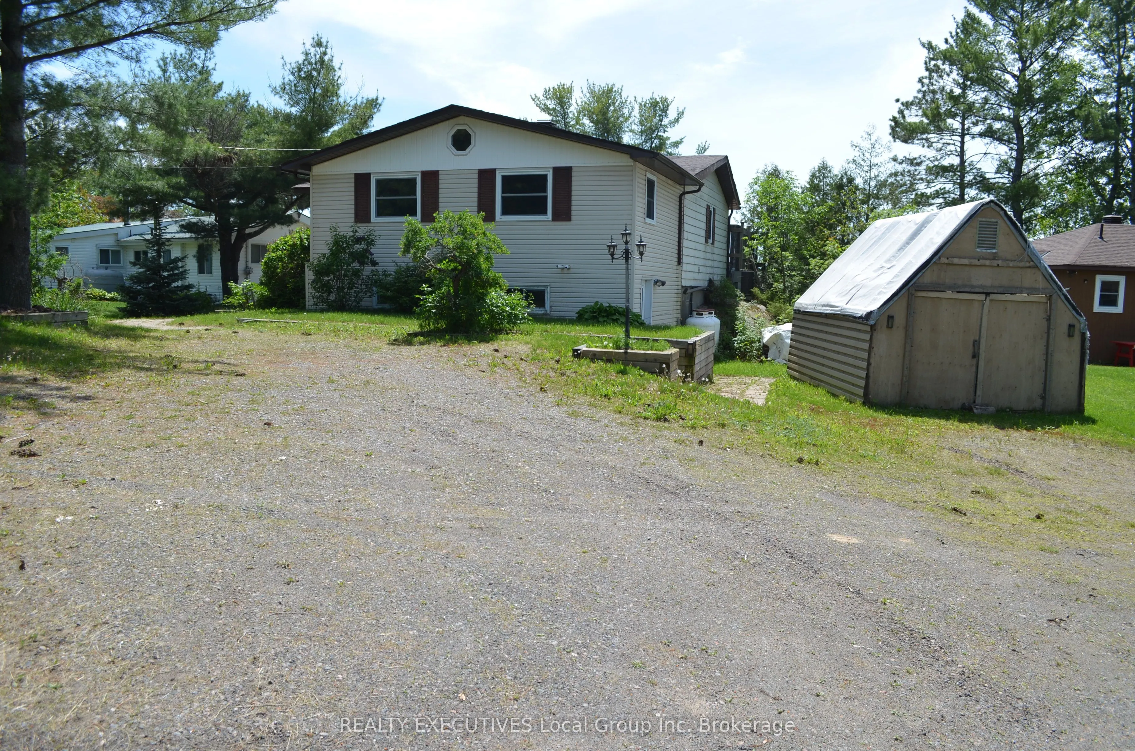 77 ROCKVIEW Road