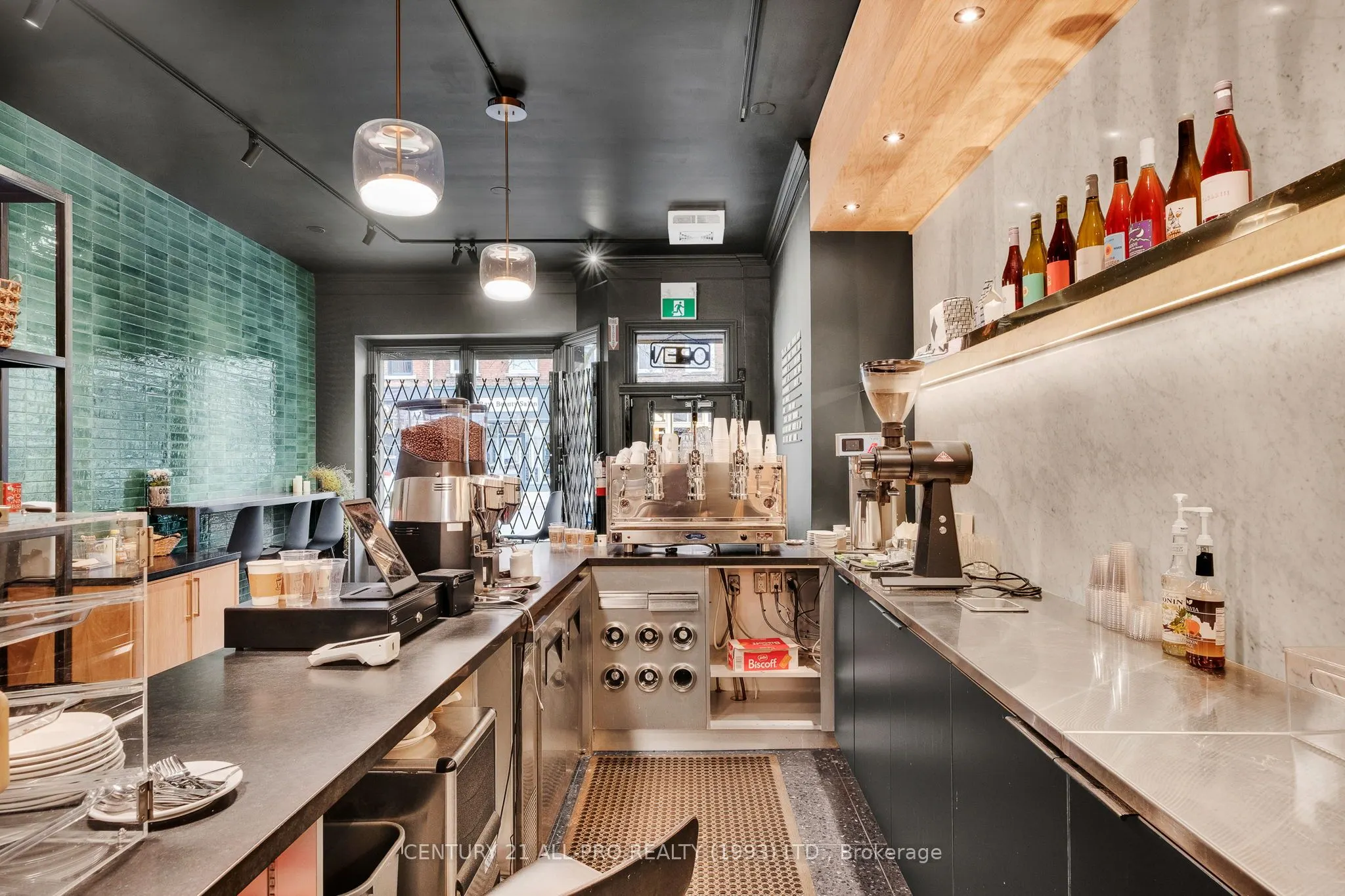 79 King Street W, #D