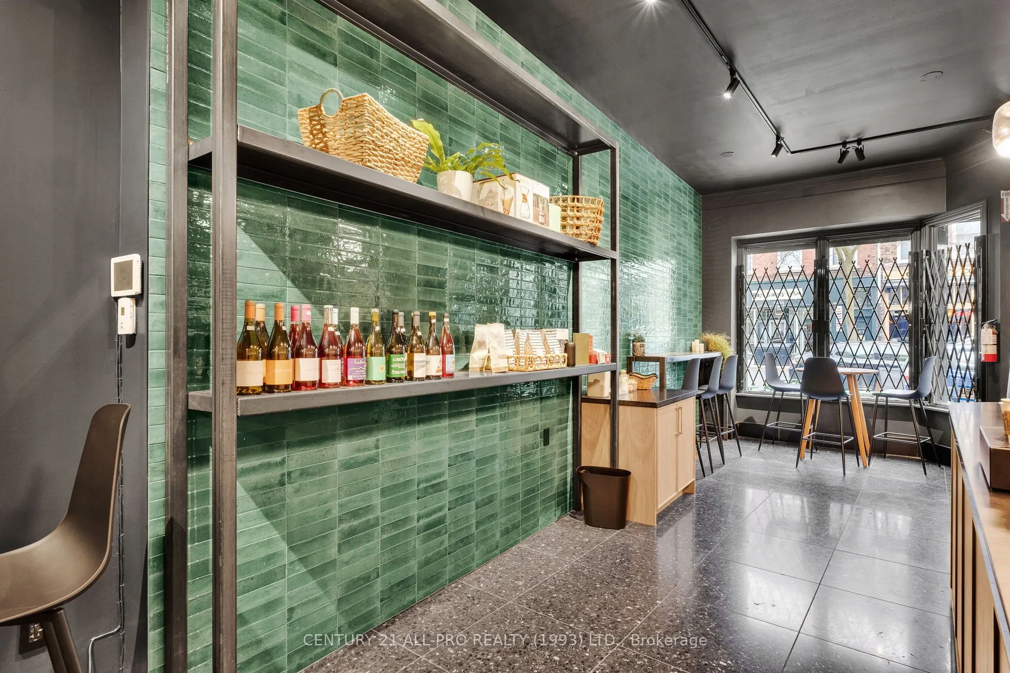 79 King Street W, #D