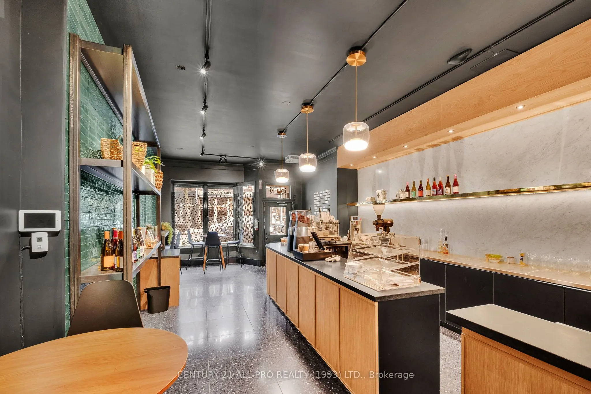 79 King Street W, #D