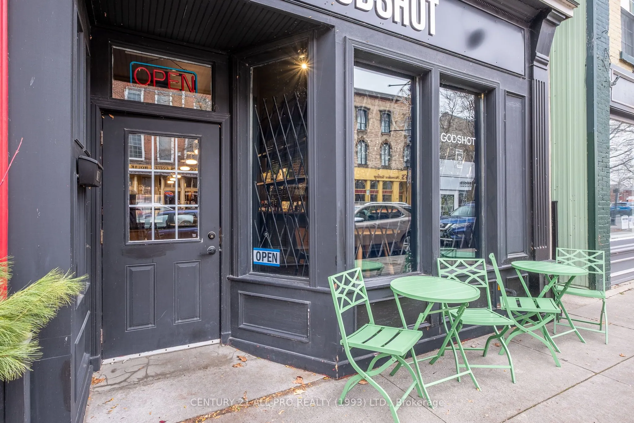 79 King Street W, #D