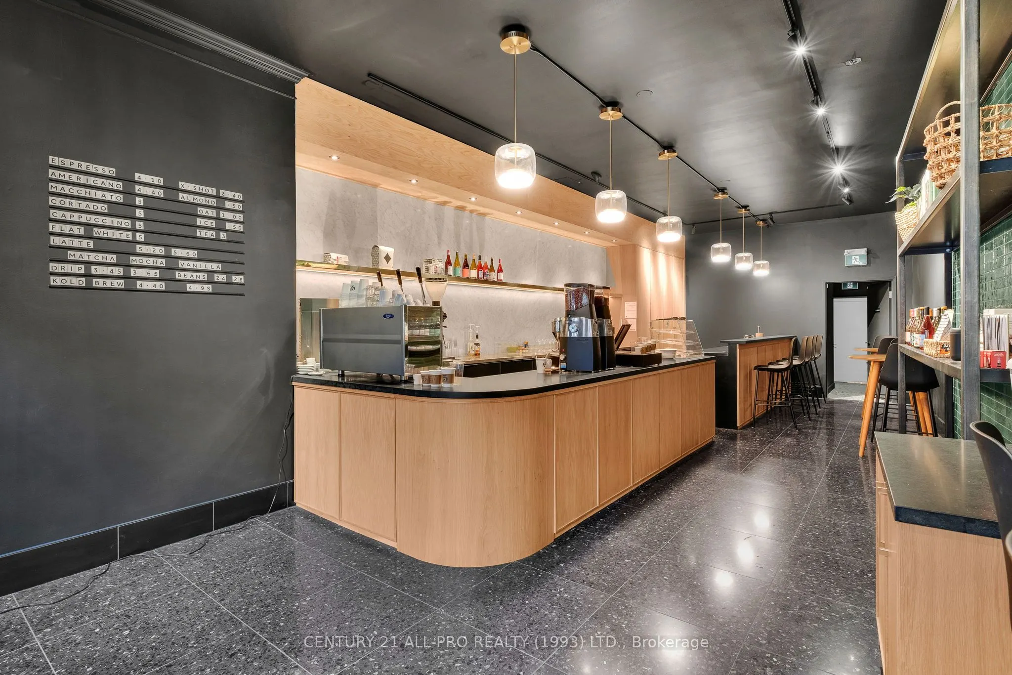 79 King Street W, #D