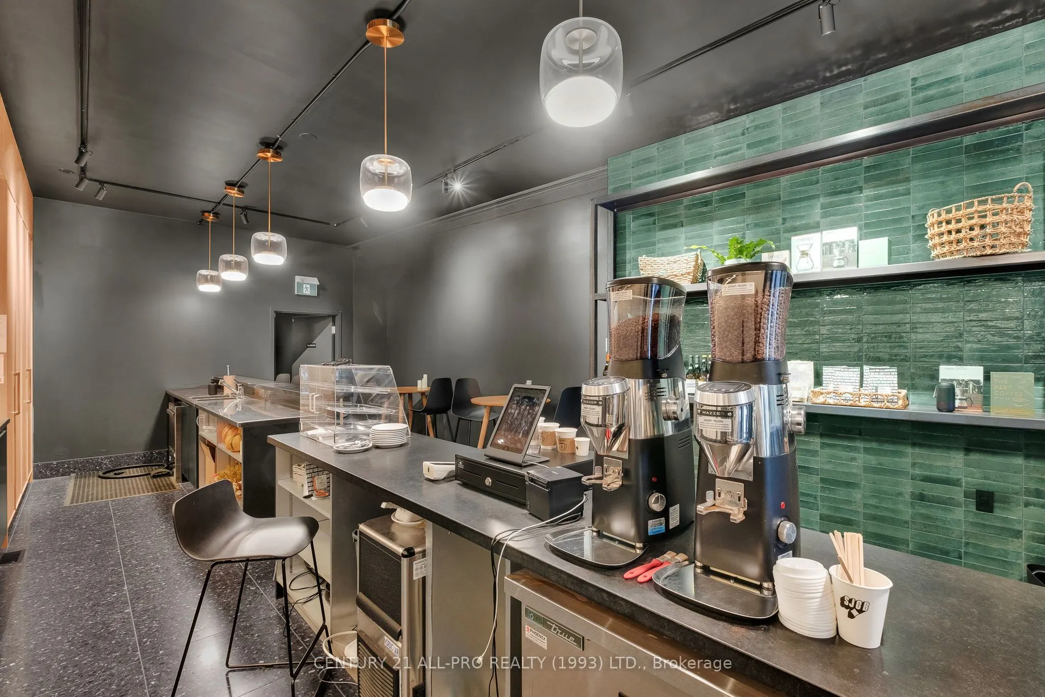 79 King Street W, #D