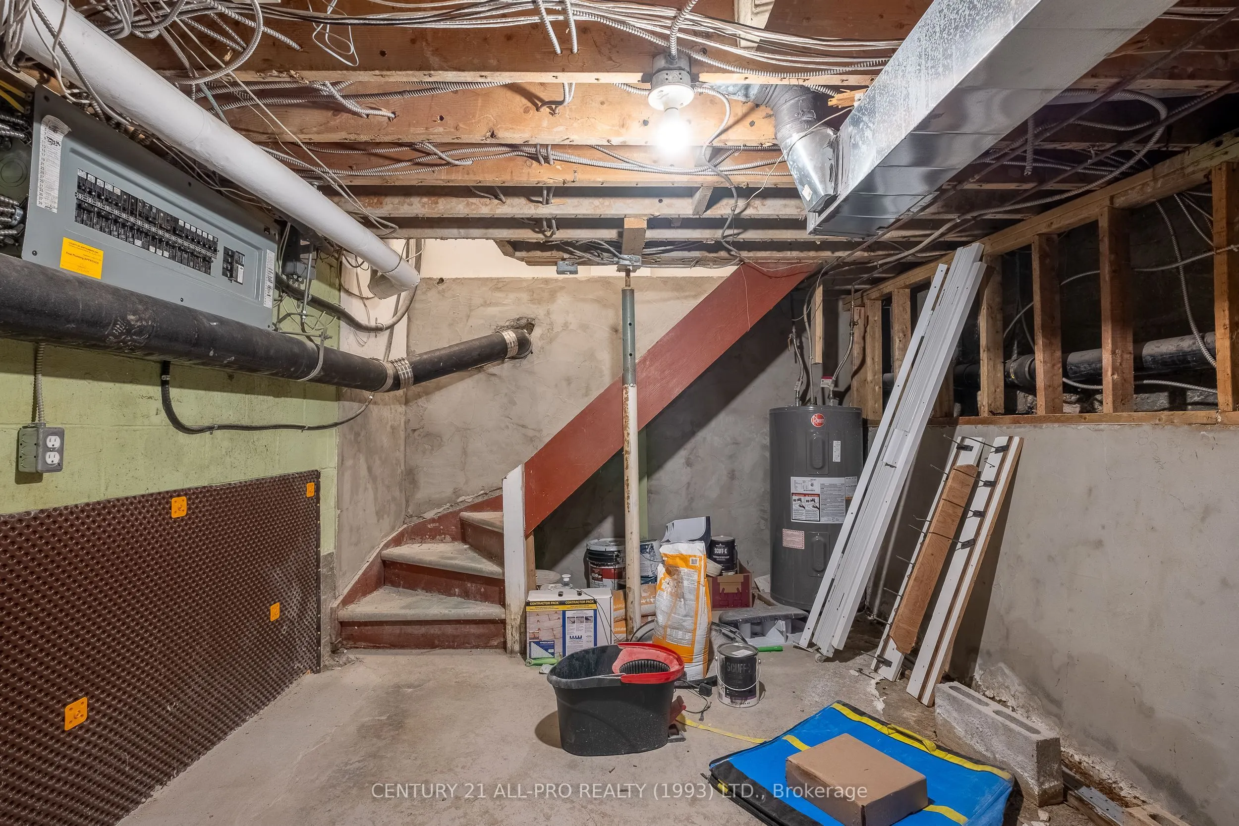 79 King Street W, #D