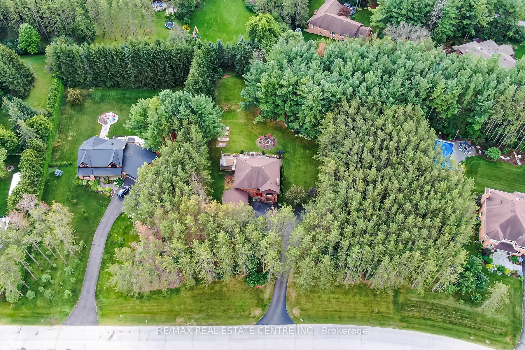 4 Pine Ridge Road
