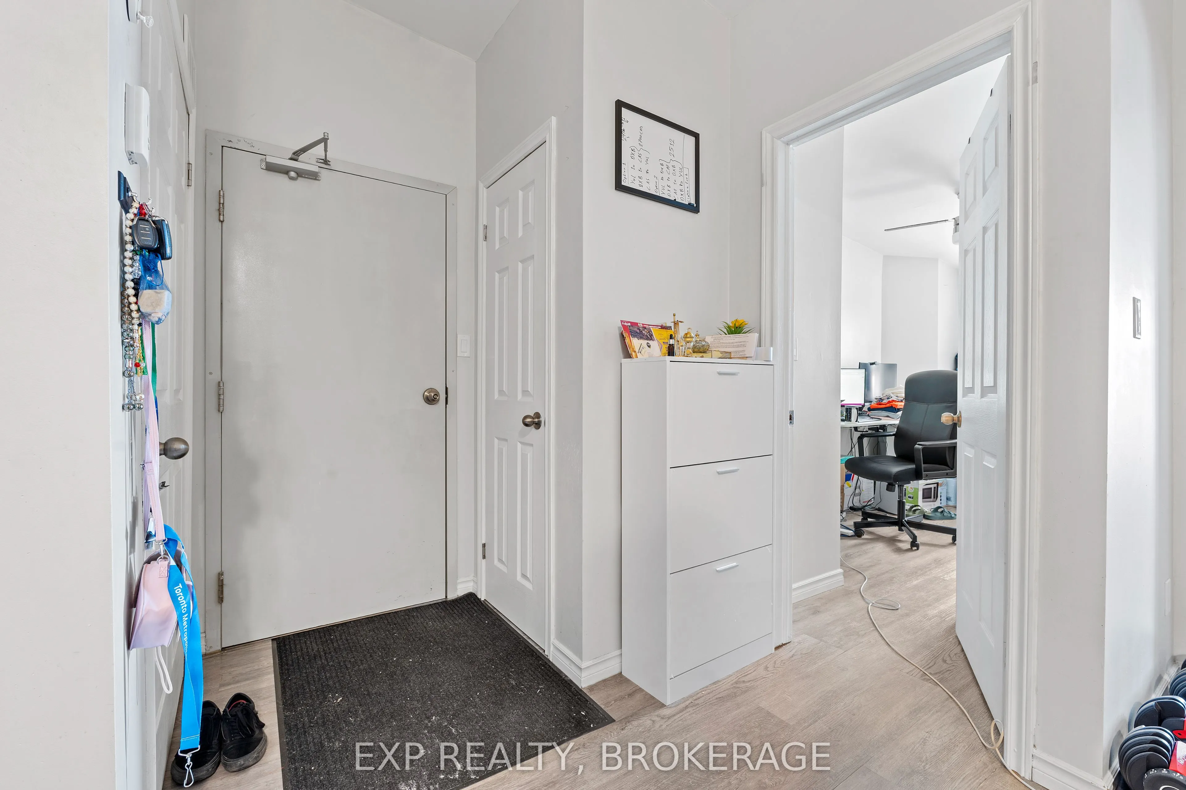 148-150 KING Street W