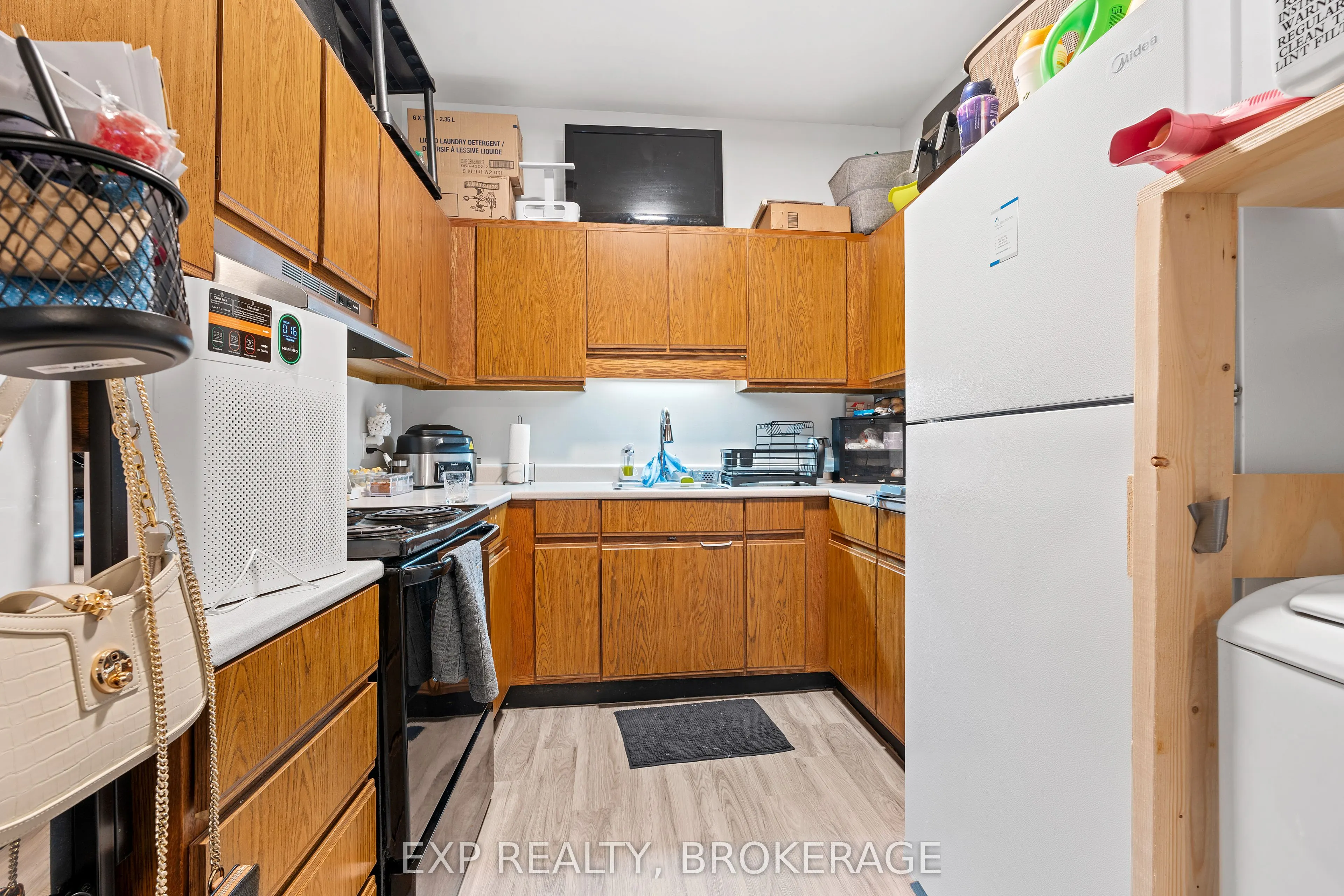 148-150 KING Street W