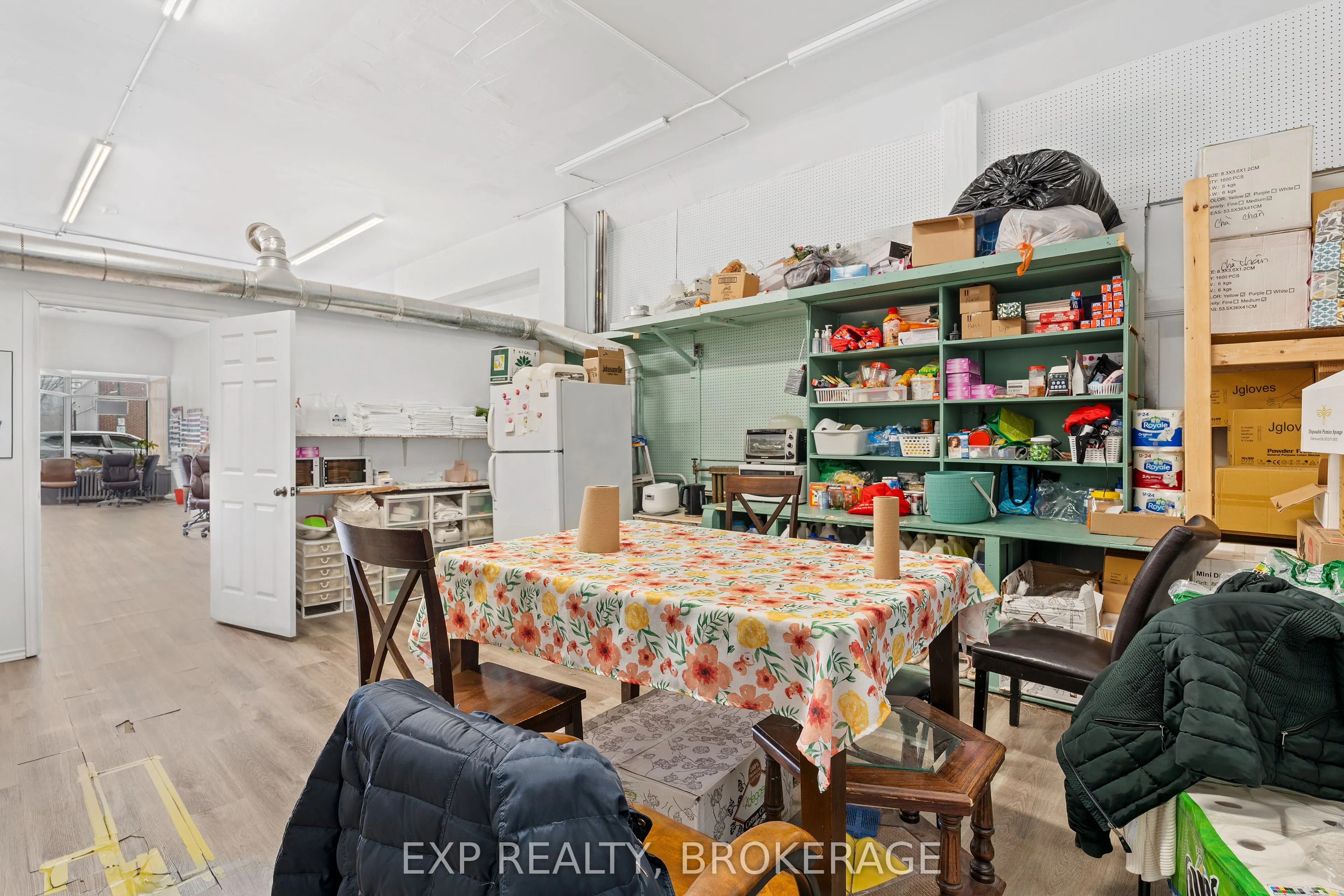 148-150 KING Street W