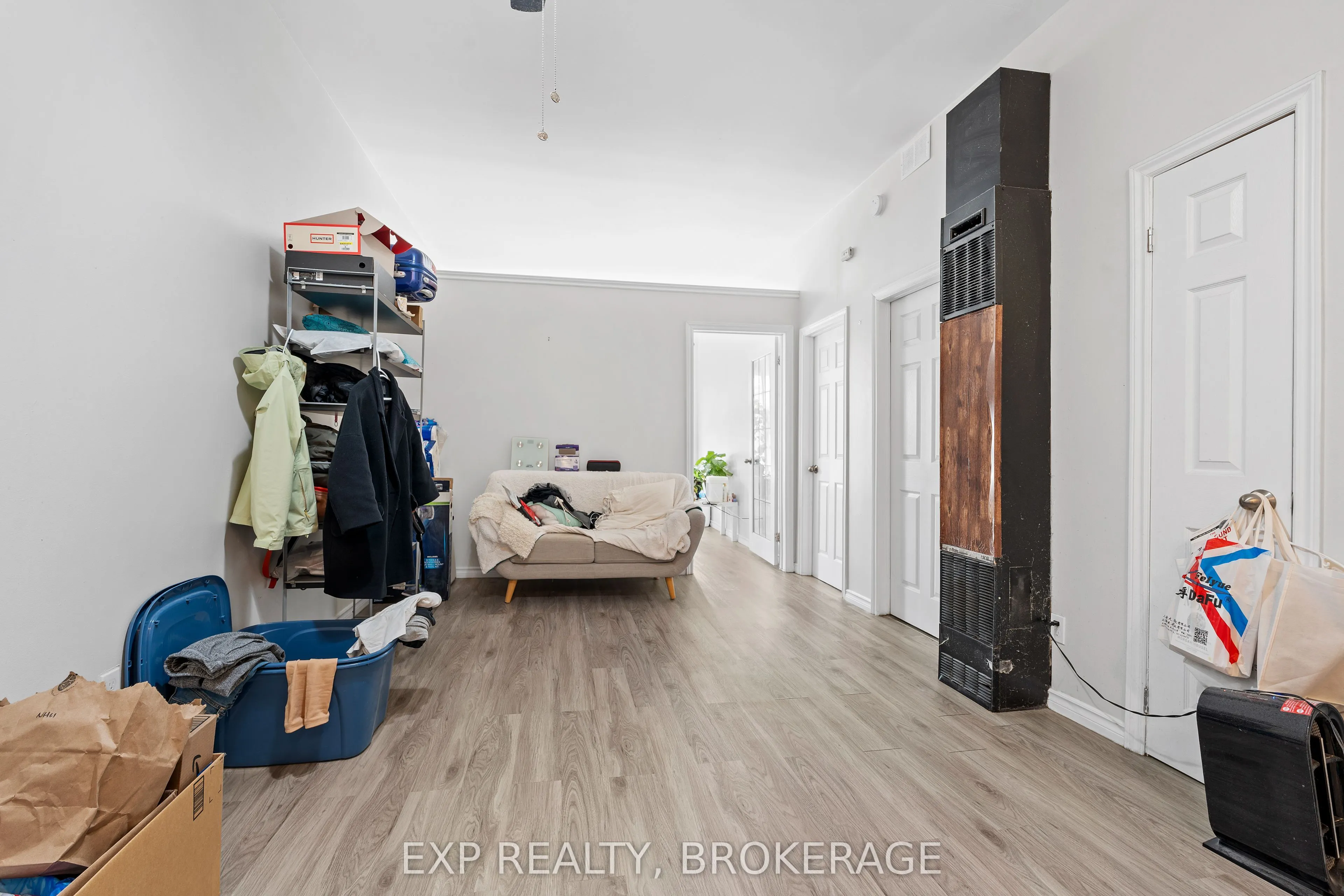 148-150 KING Street W