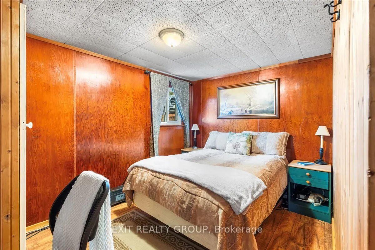82 Canal Road
