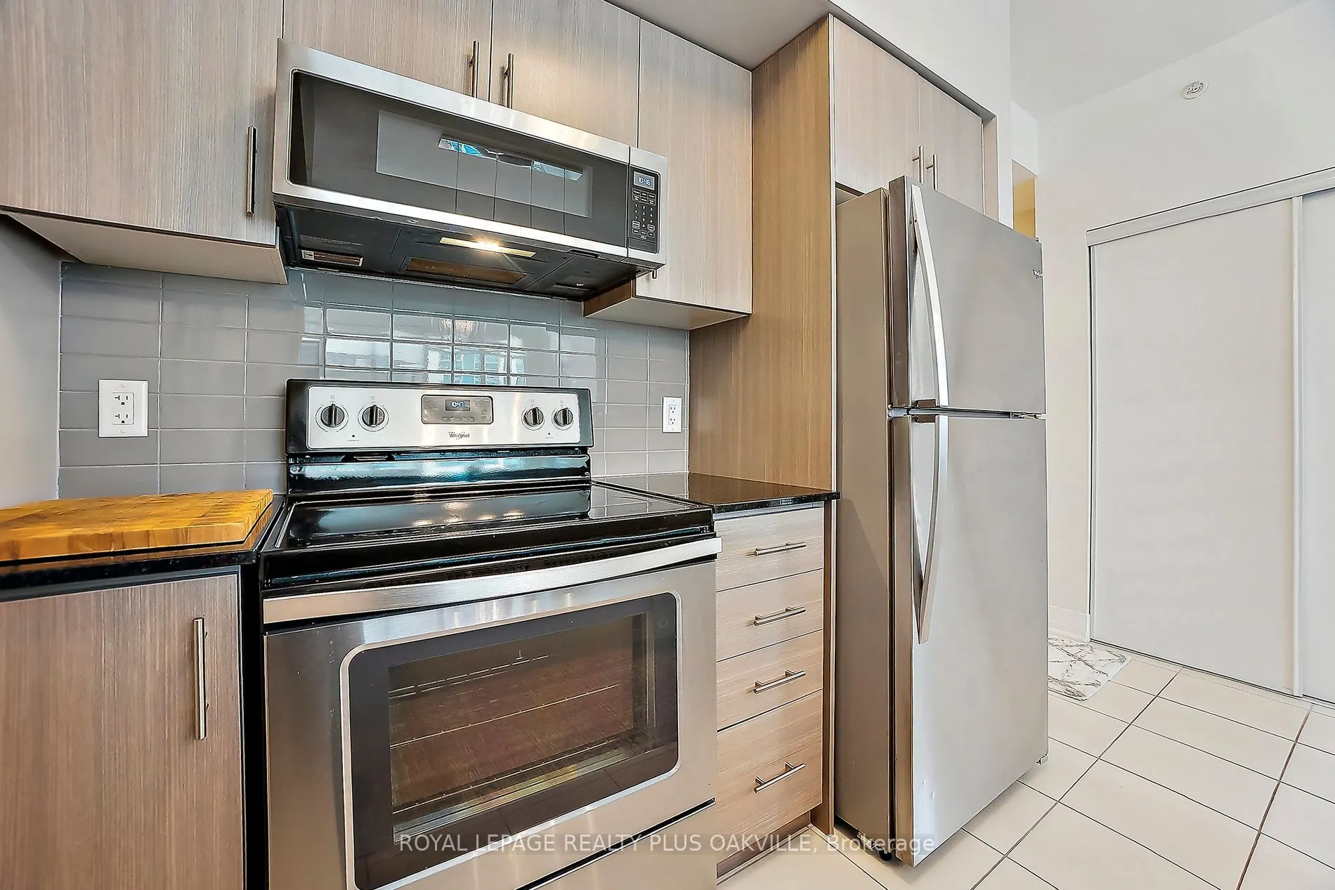 10 Concord Place #412