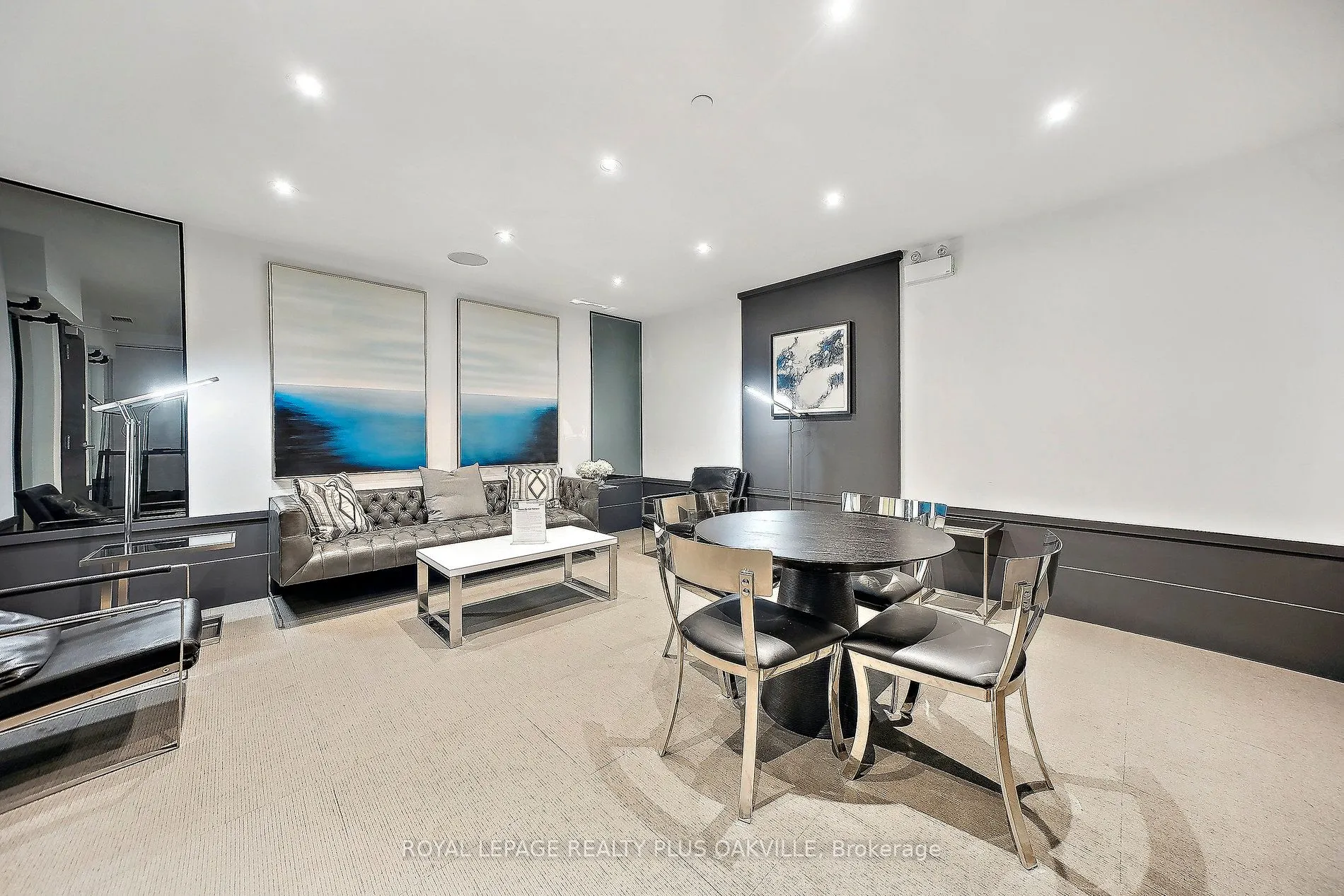 10 Concord Place #412
