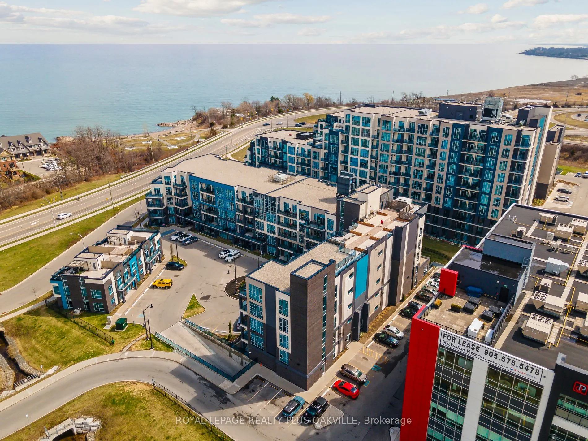 10 Concord Place #412