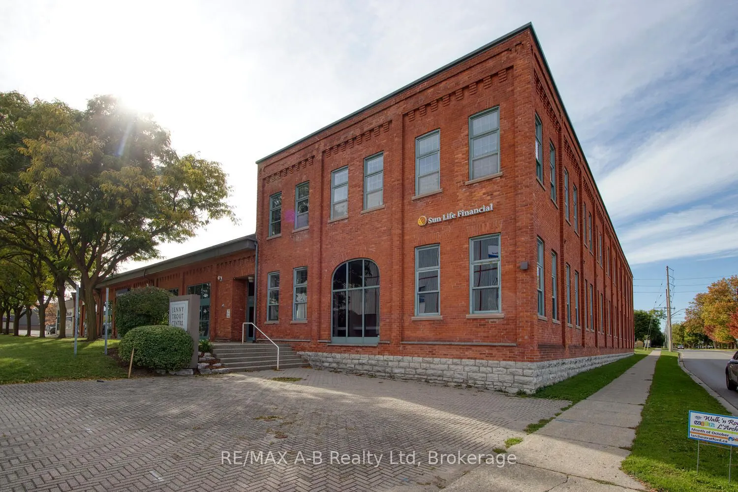 342 Erie Street, #114