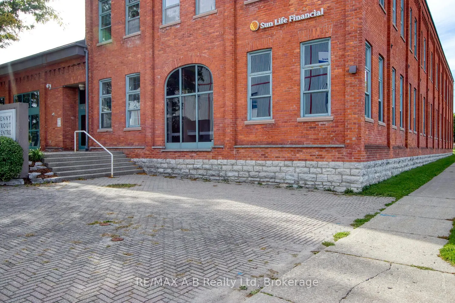342 Erie Street, #114