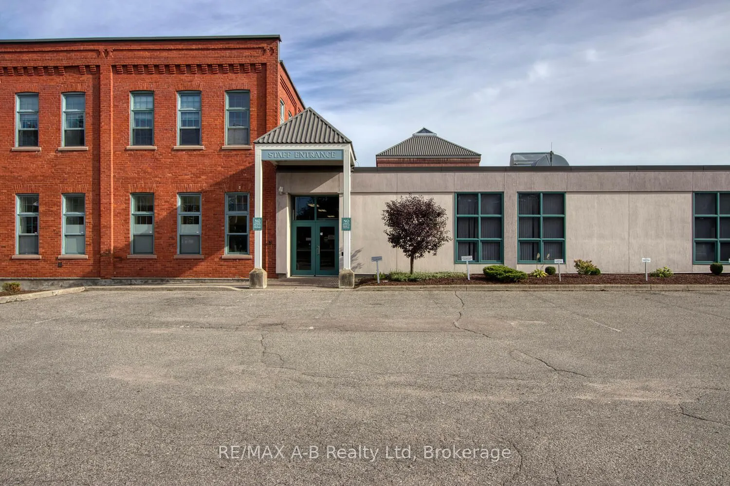 342 Erie Street, #114