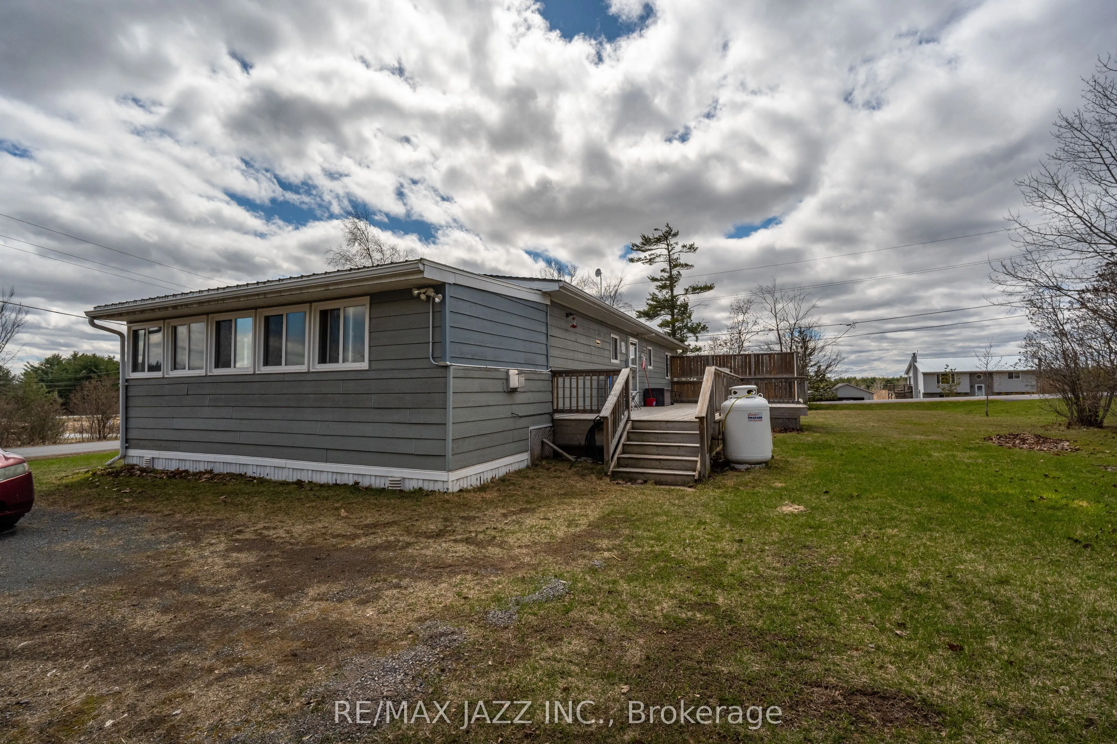 8 Almac Drive