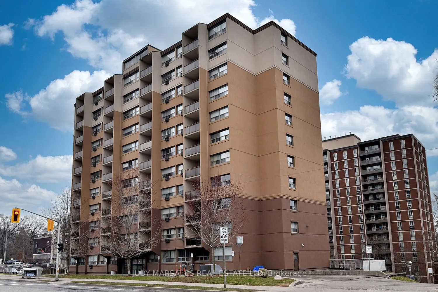 1950 Main Street W, #302