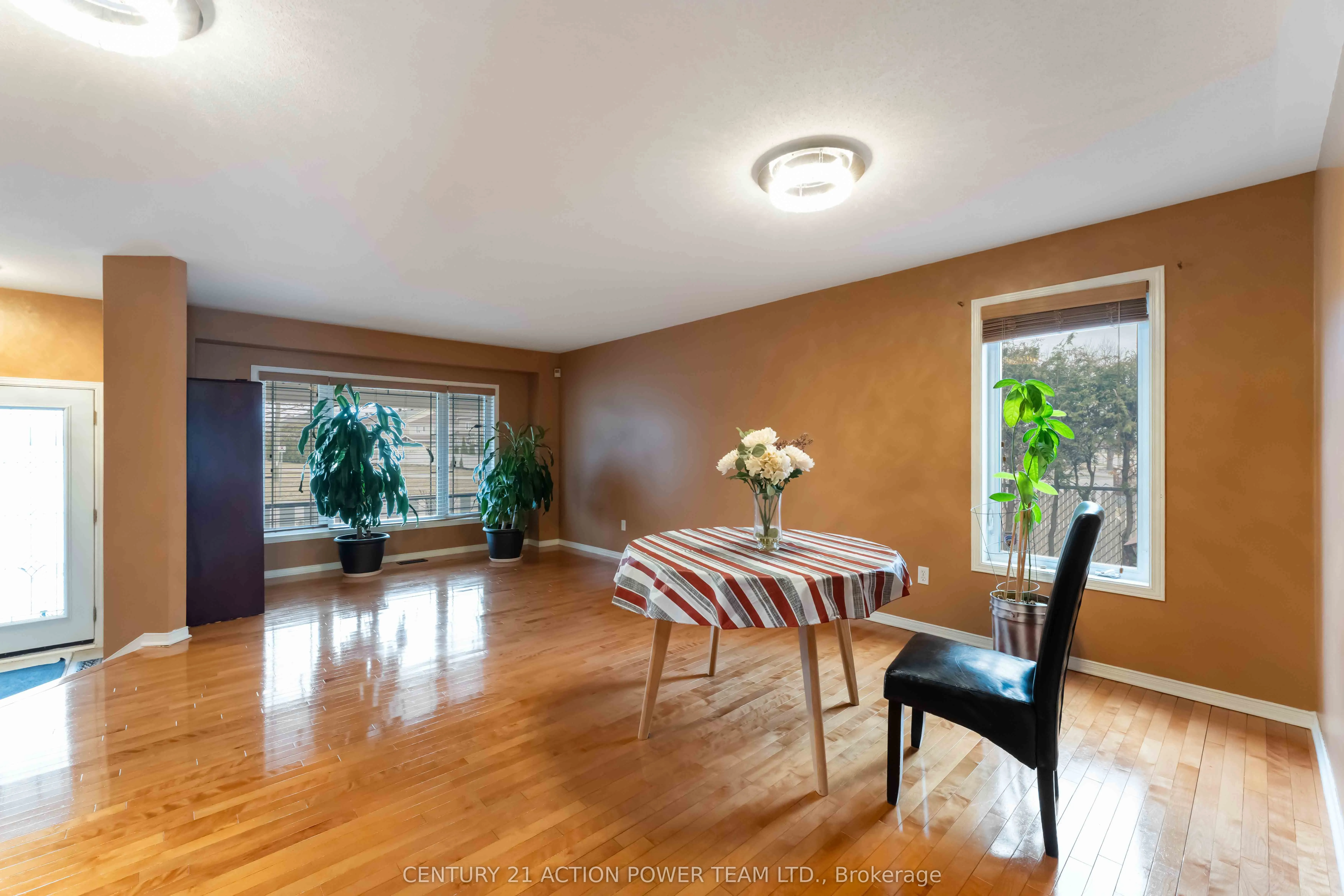 636 Aquaview Drive