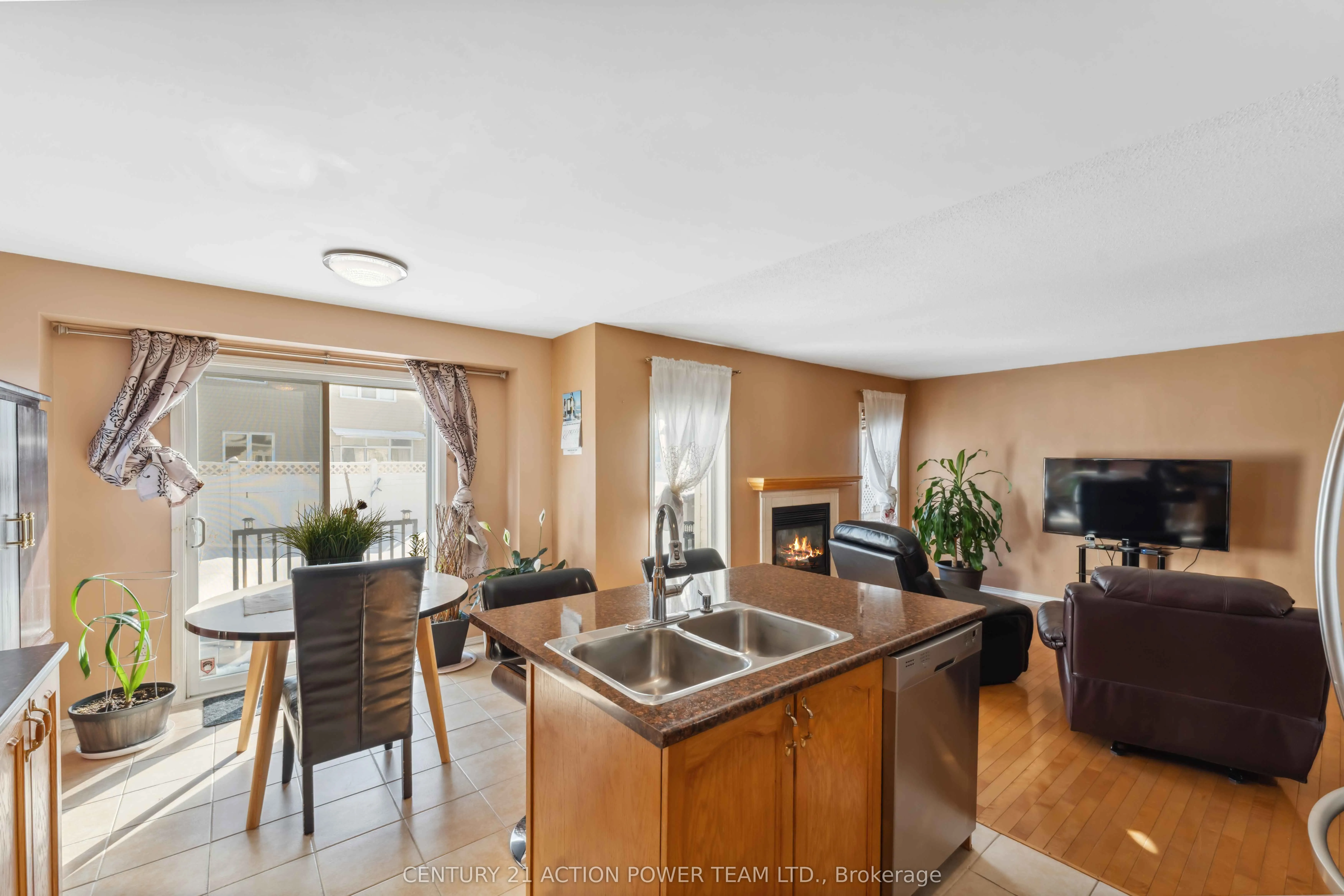 636 Aquaview Drive