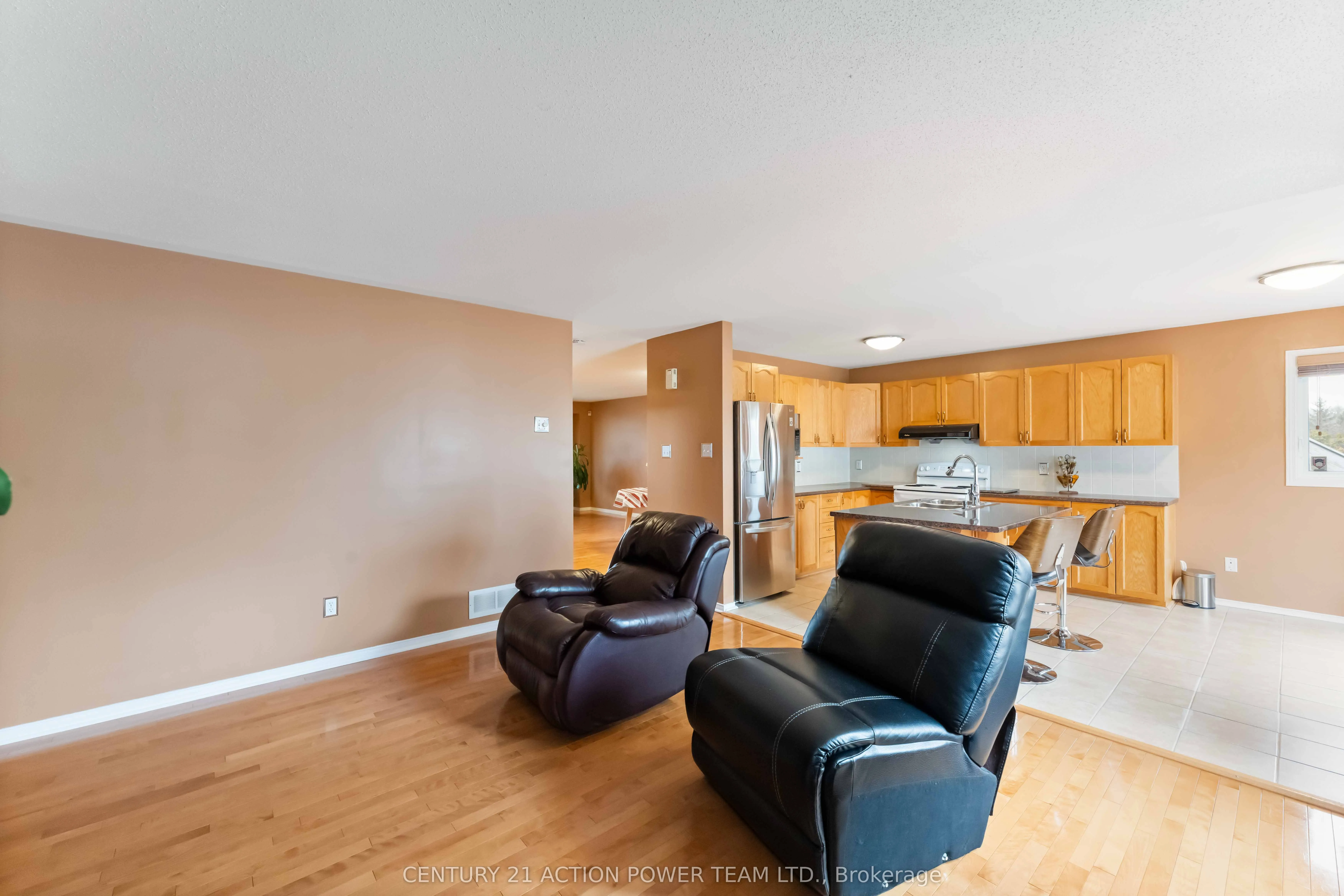 636 Aquaview Drive