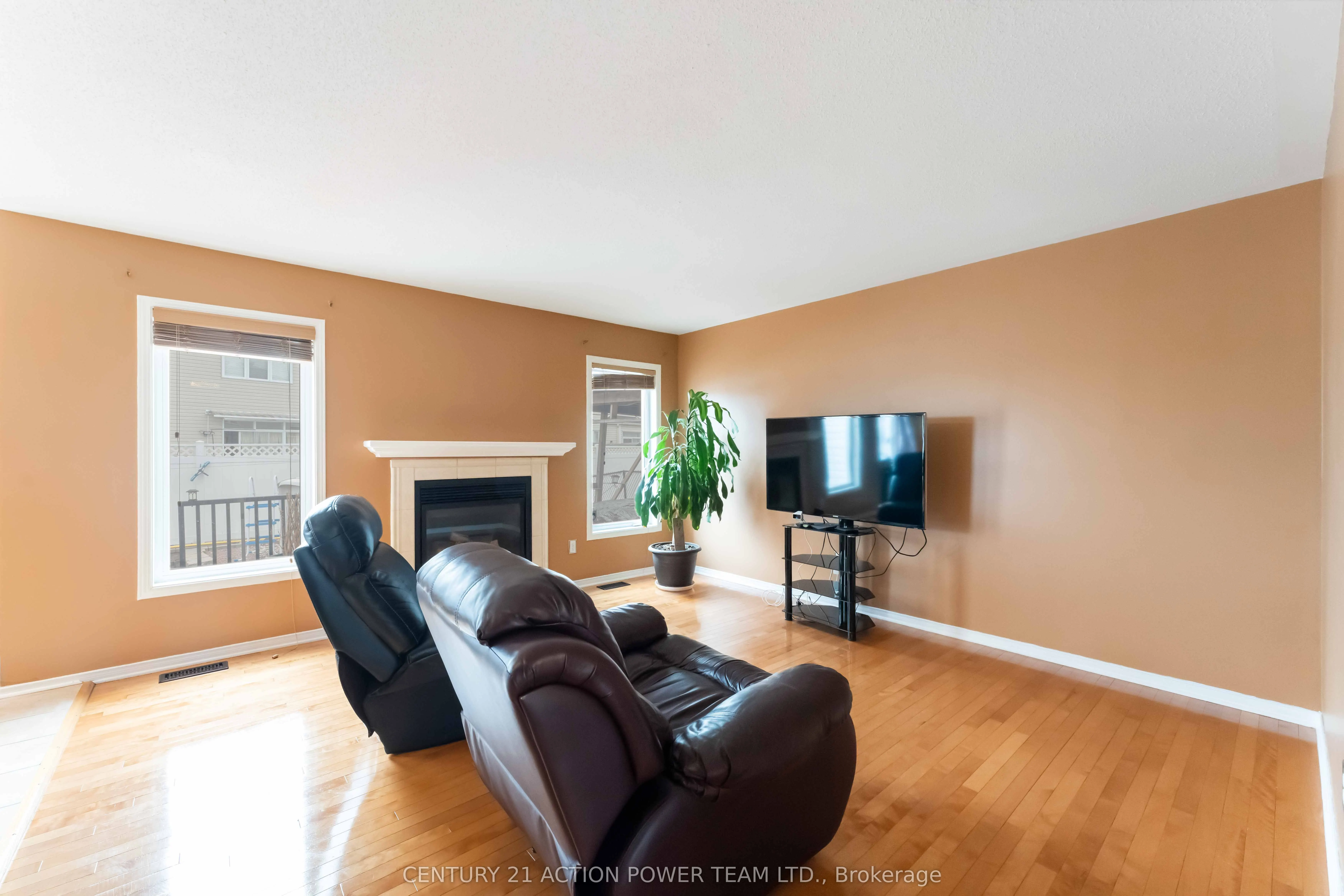 636 Aquaview Drive