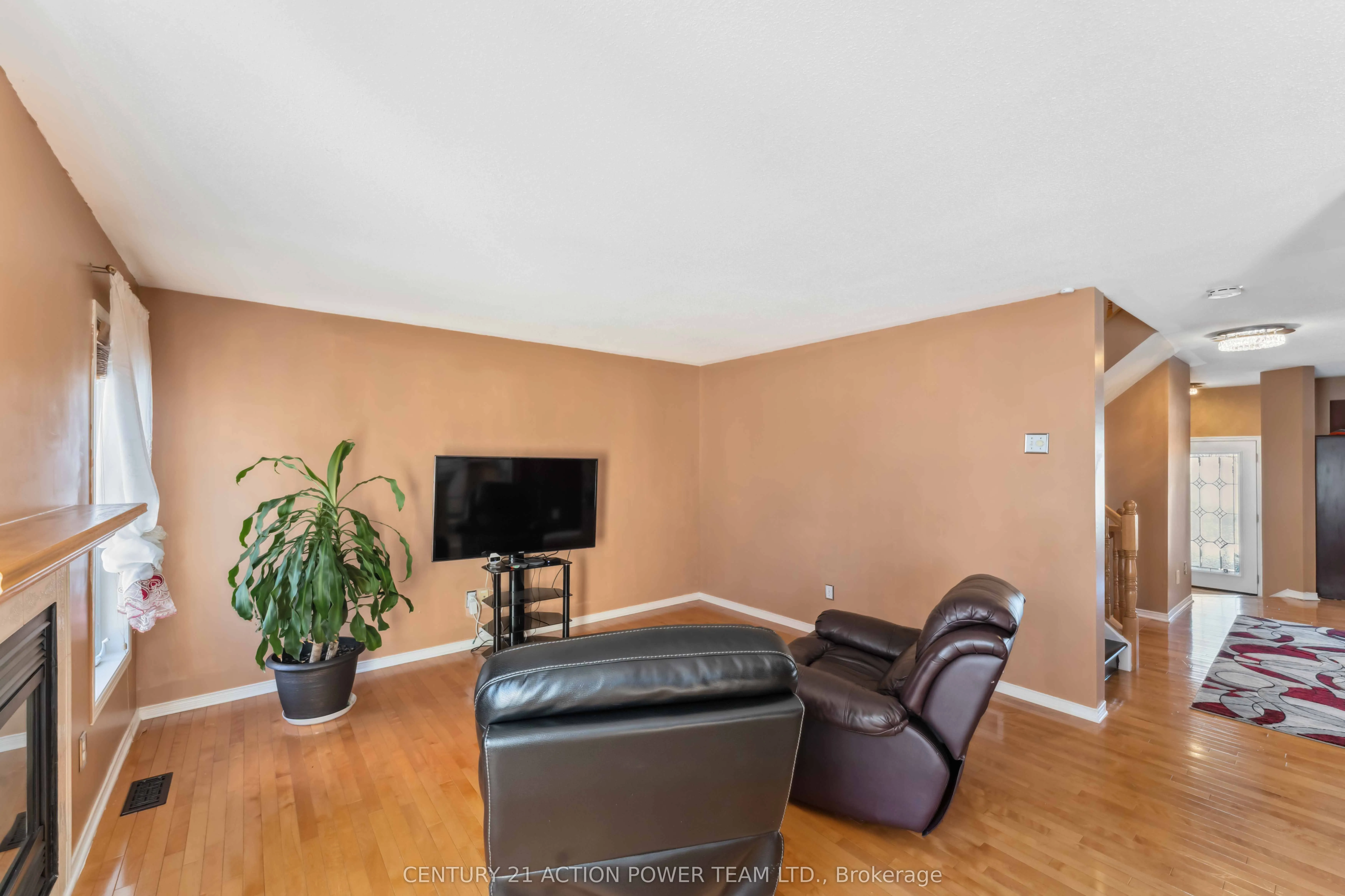 636 Aquaview Drive