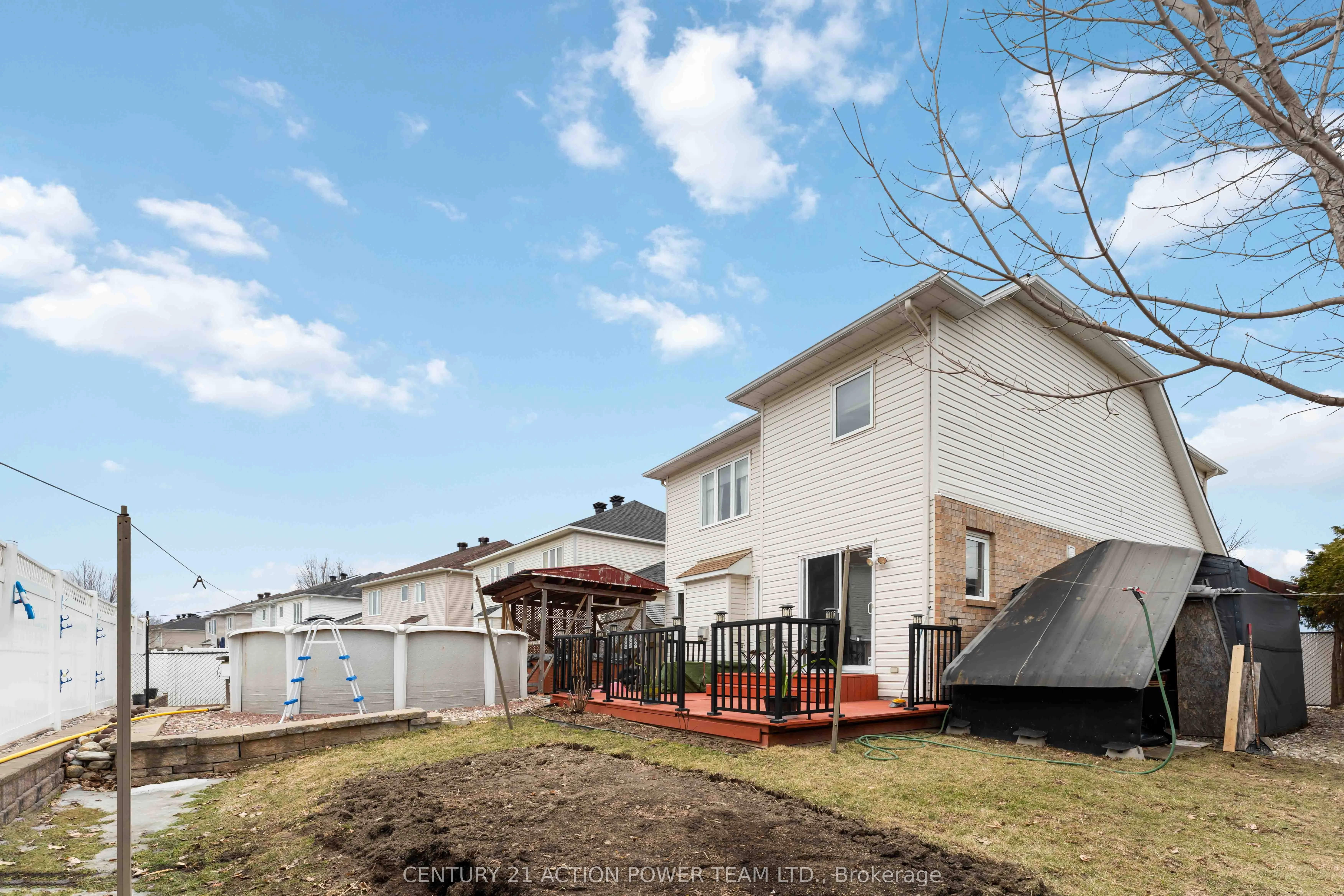 636 Aquaview Drive