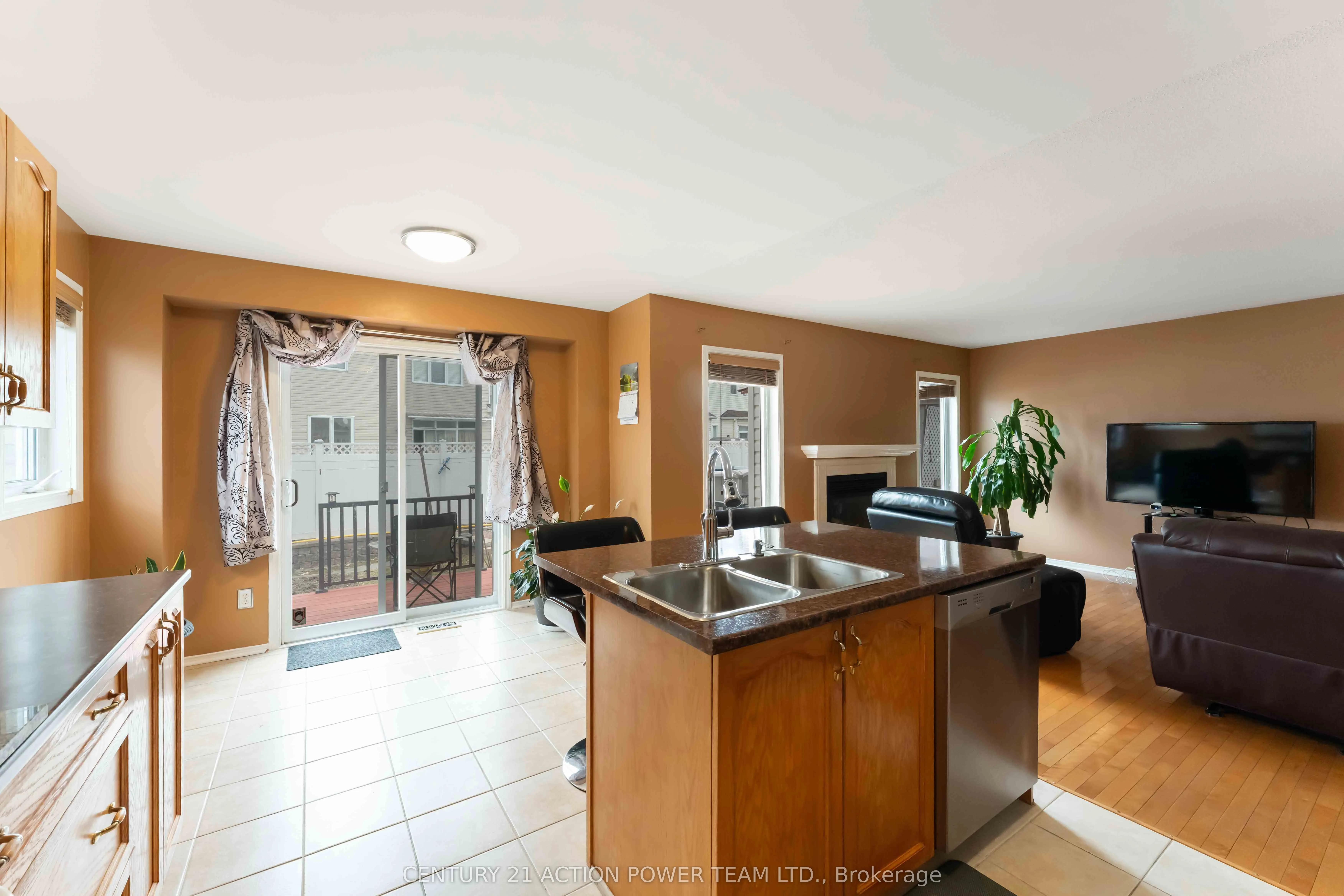 636 Aquaview Drive