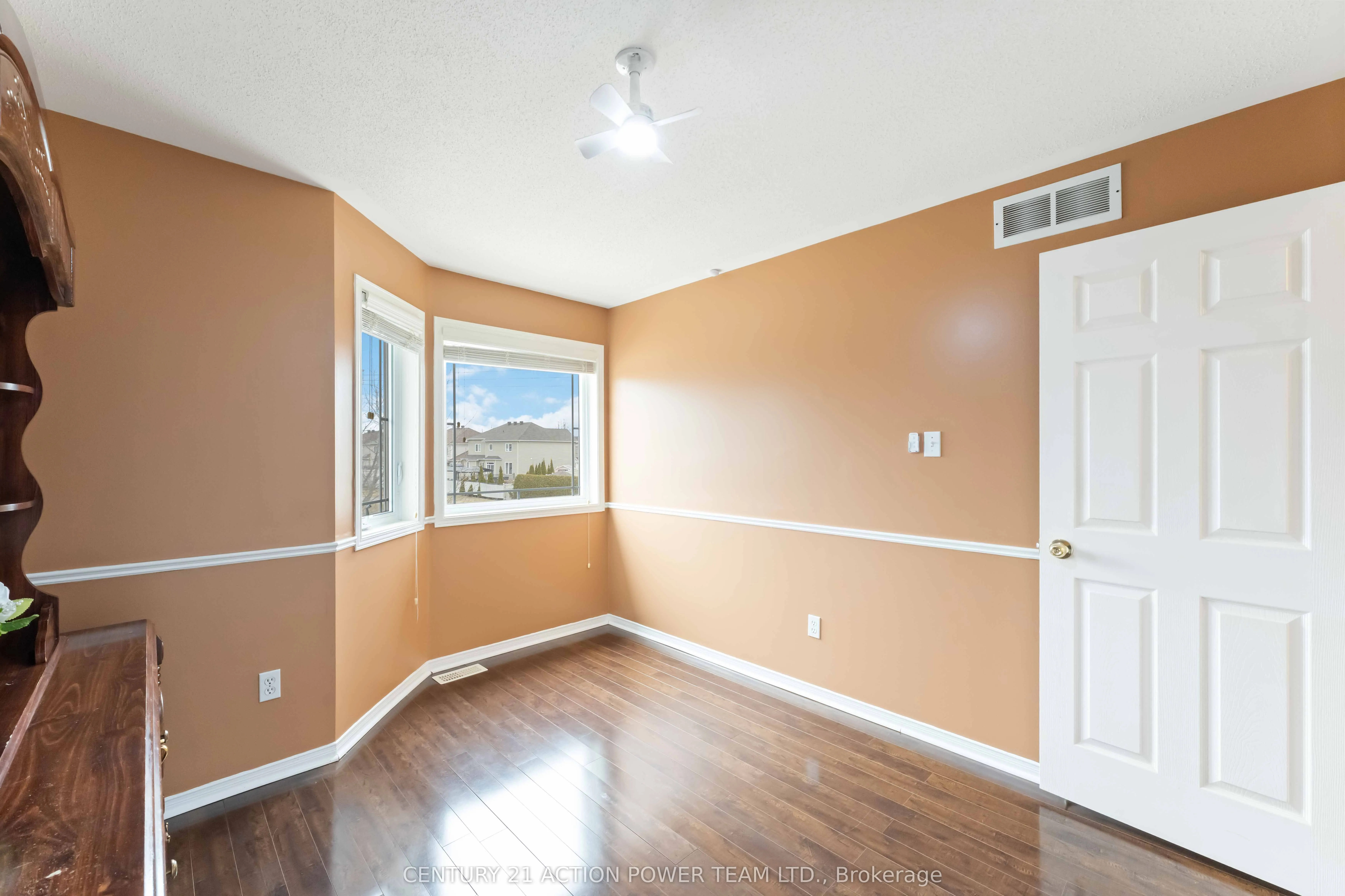 636 Aquaview Drive